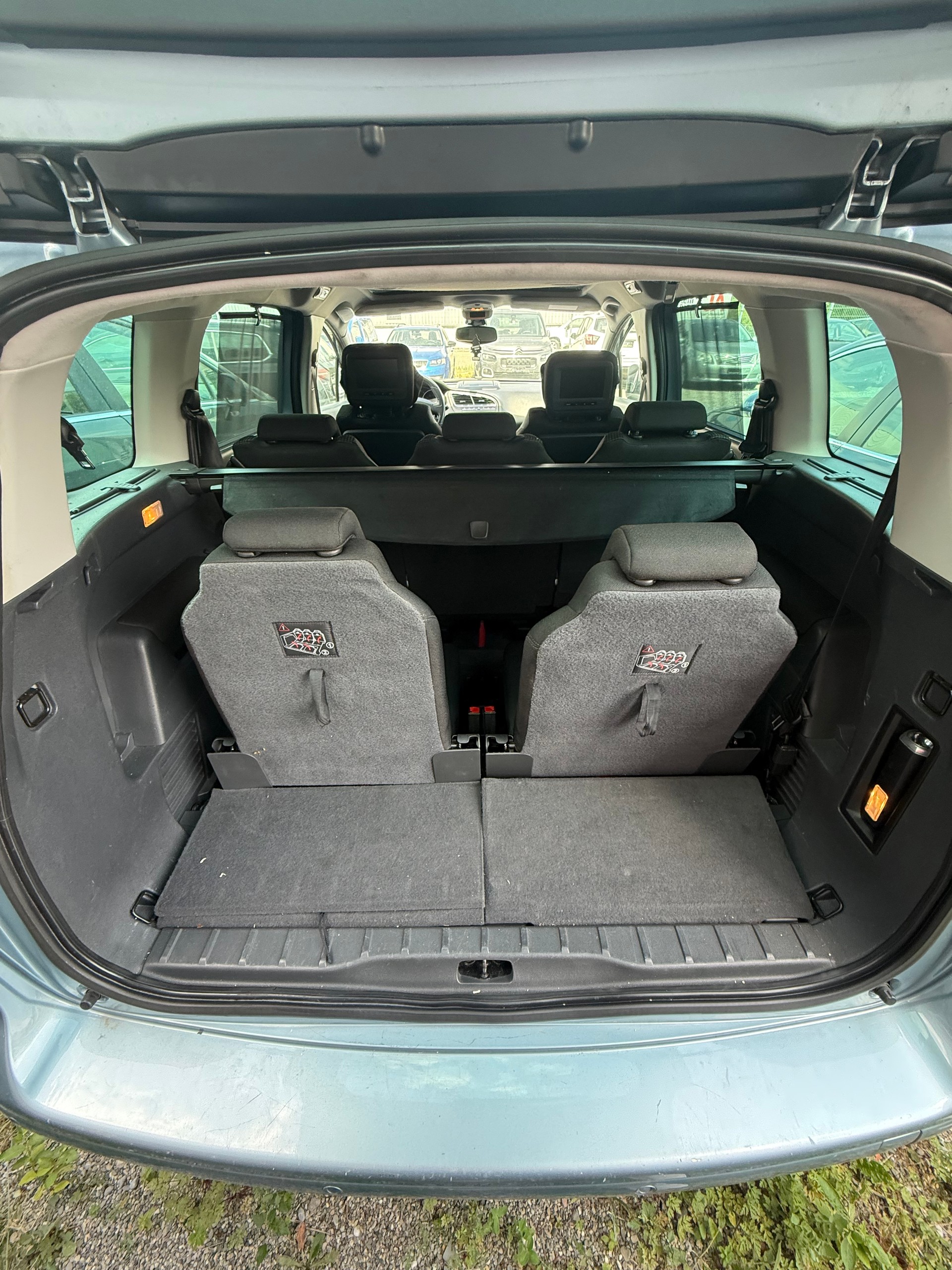PEUGEOT 5008 1.6 16V T Sport Pack 7 Plätze-image-9