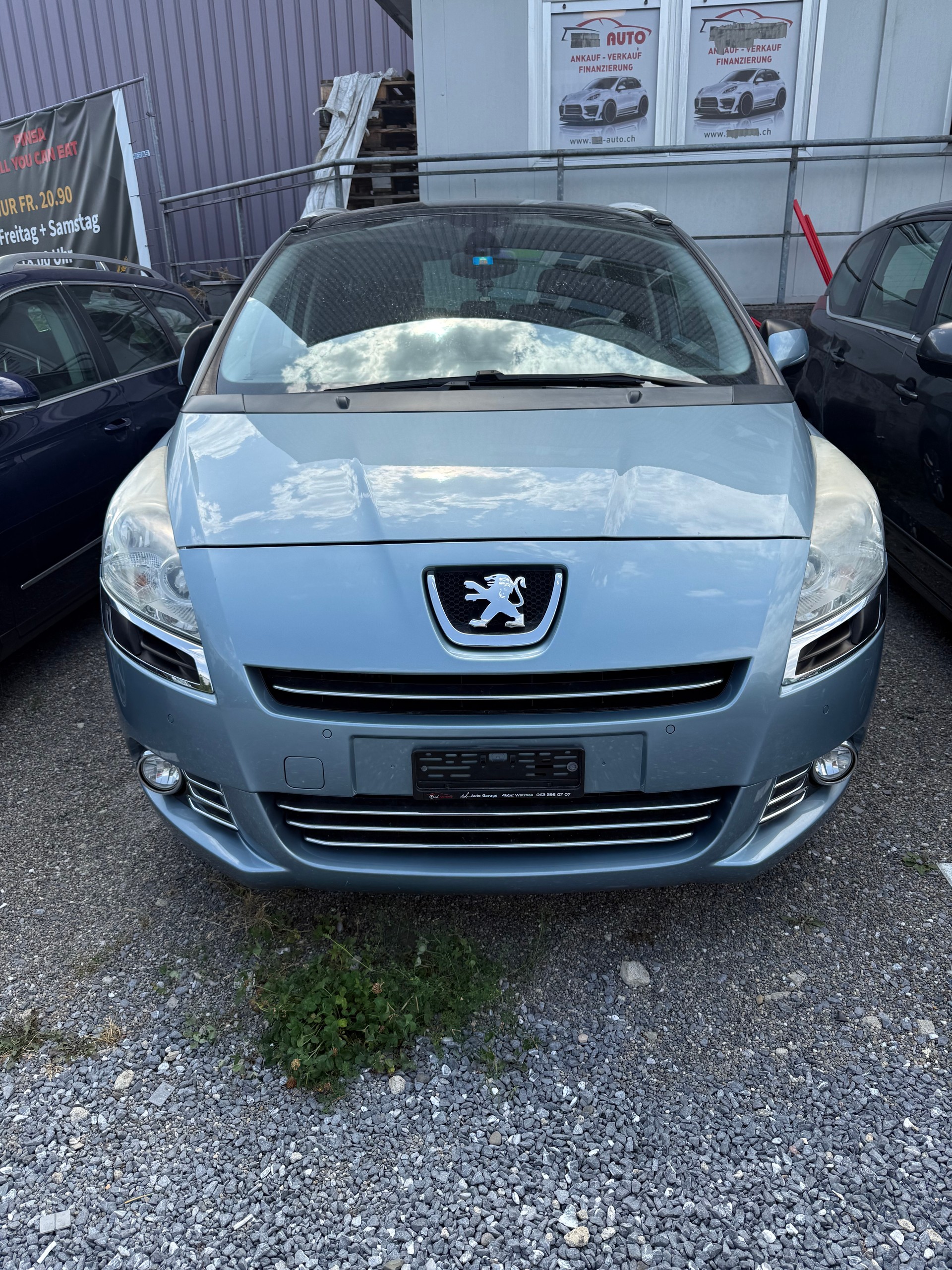 PEUGEOT 5008 1.6 16V T Sport Pack 7 Plätze