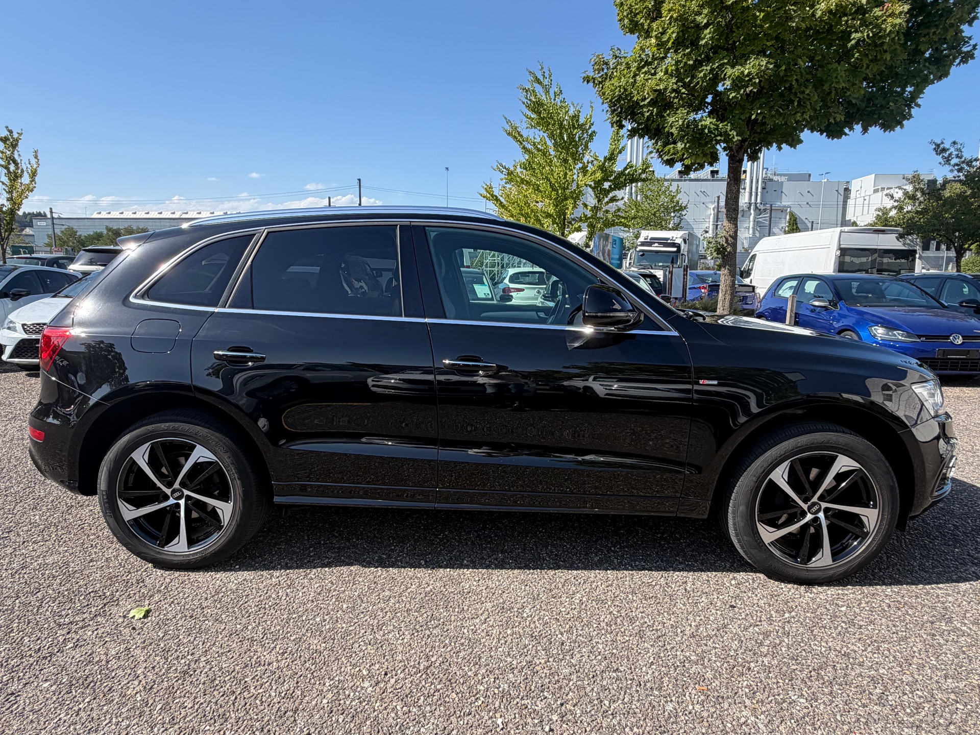 AUDI Q5 2.0 TFSI quattro tiptronic-showroom-element-3