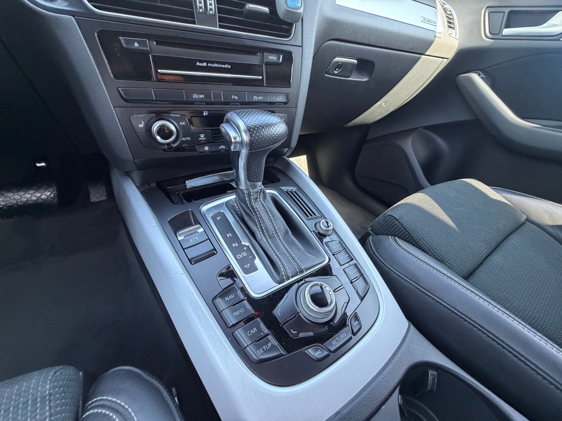 AUDI Q5 2.0 TFSI quattro tiptronic-image-14