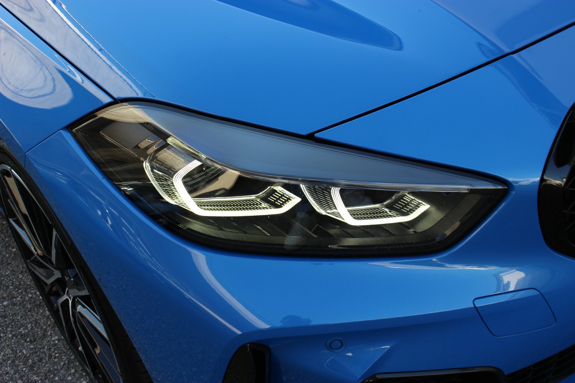 BMW M135i xDrive *MISANO BLAU METALLIC*-image-7