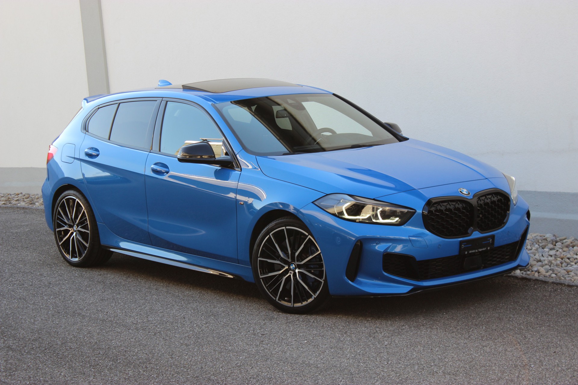 BMW M135i xDrive *MISANO BLAU METALLIC*