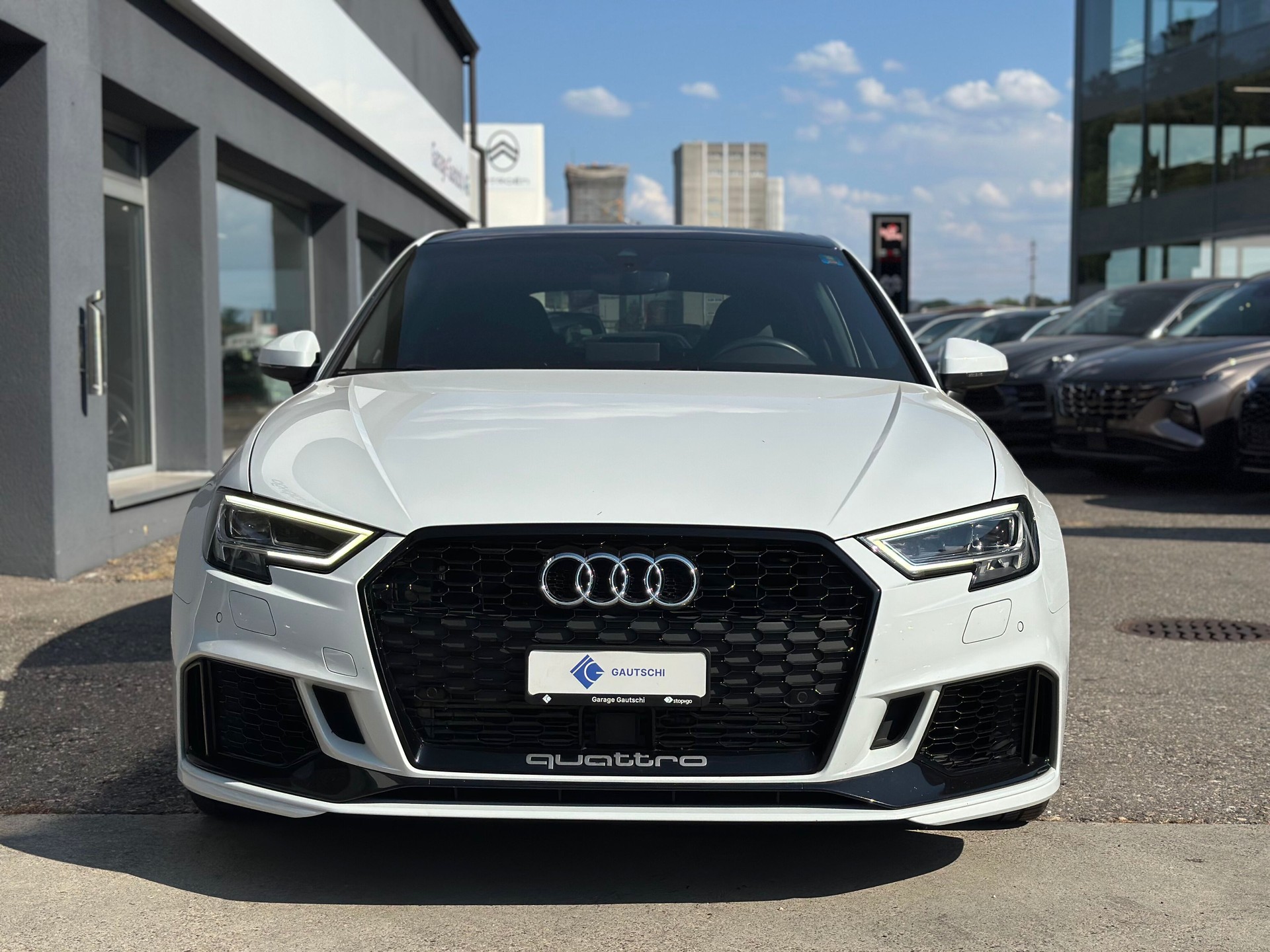AUDI RS3 Sportback 2.5 TSI quattro S-tronic-image-1