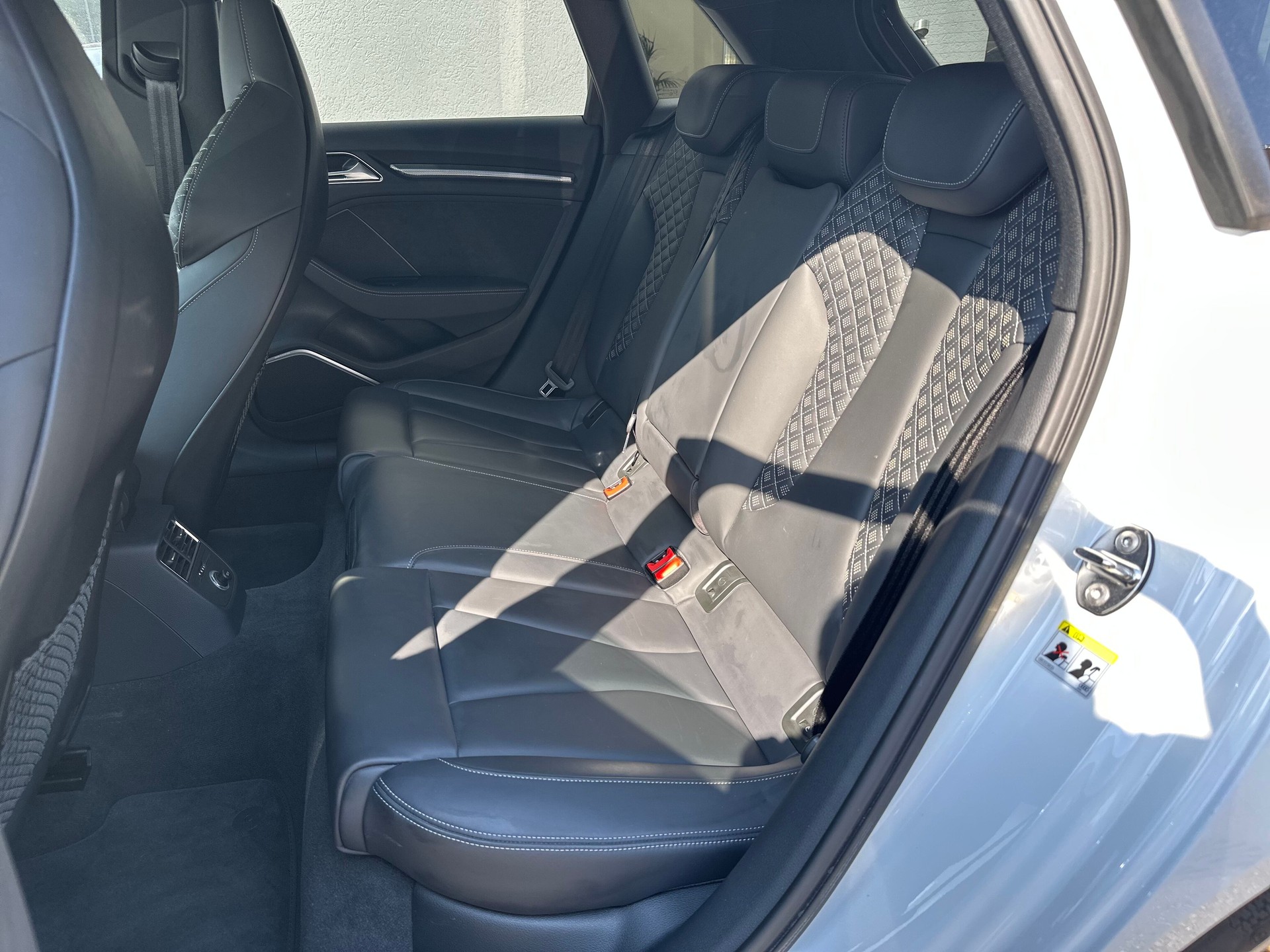 AUDI RS3 Sportback 2.5 TSI quattro S-tronic-image-7