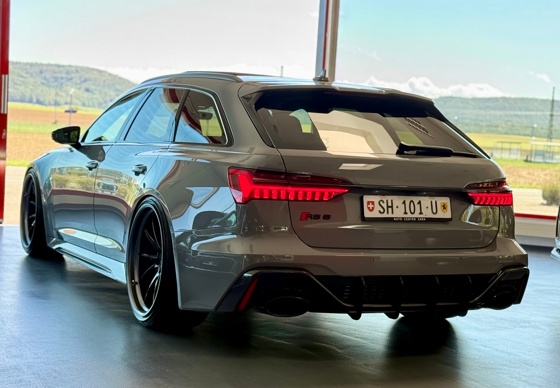 AUDI RS6 Avant 4.0 TFSI V8 Carbon Paket-image-12