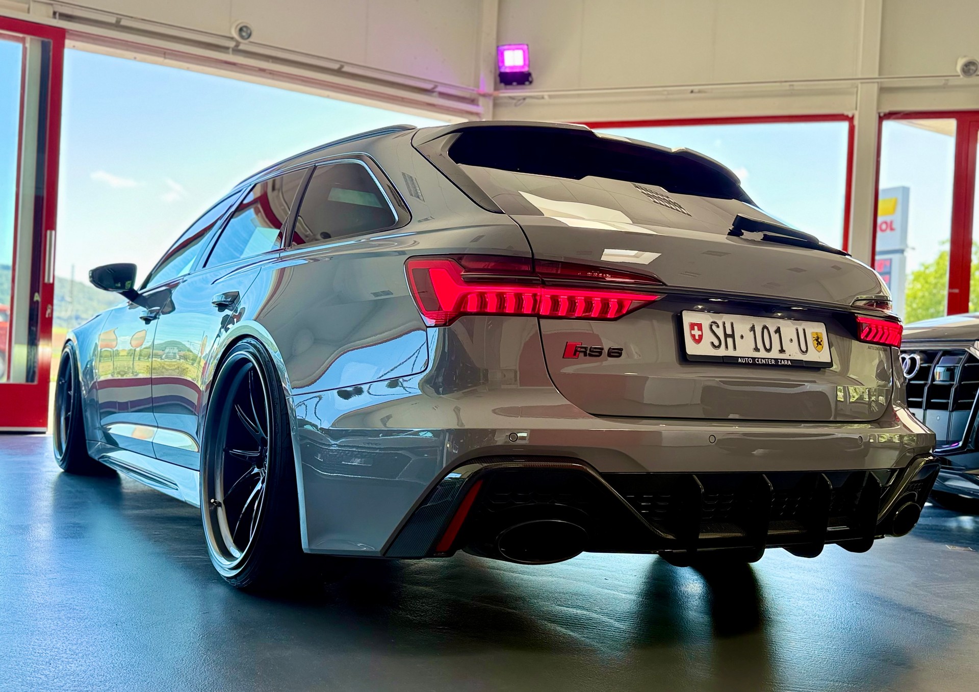 AUDI RS6 Avant 4.0 TFSI V8 Carbon Paket-image-13