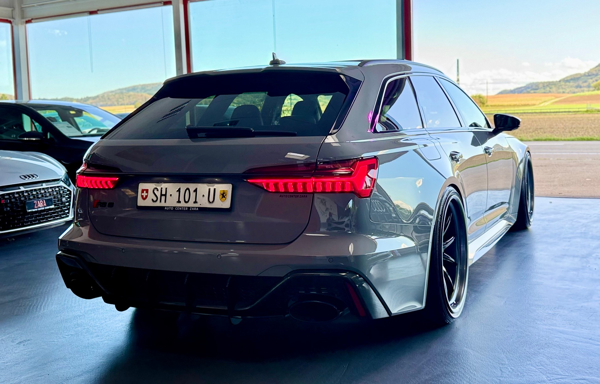 AUDI RS6 Avant 4.0 TFSI V8 Carbon Paket-image-16