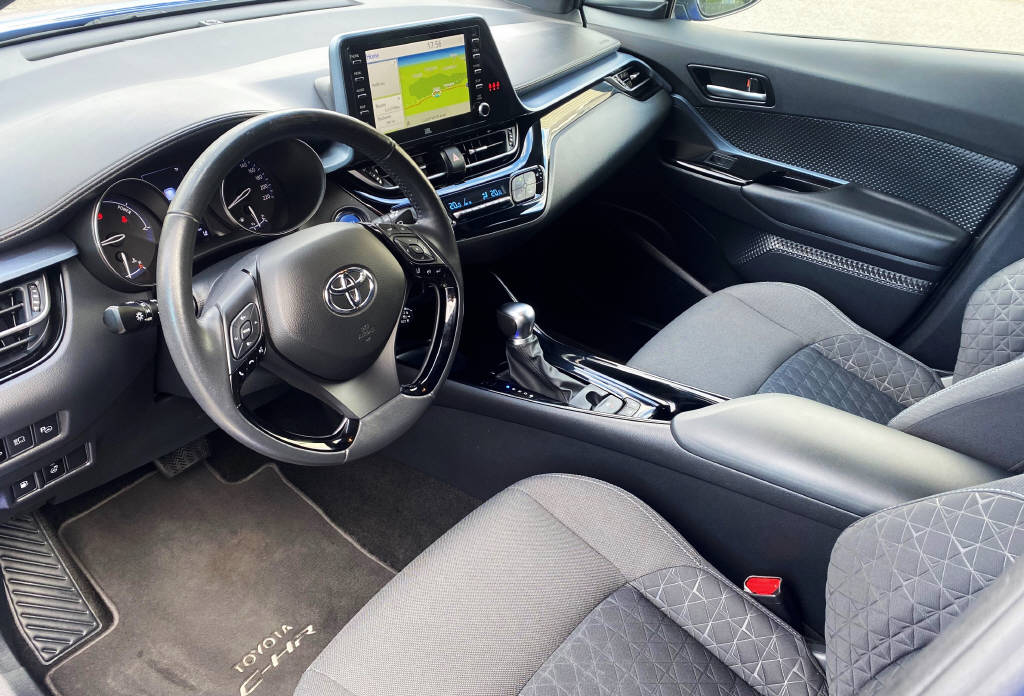 TOYOTA C-HR 1.8 VVTi HSD Trend-image-3