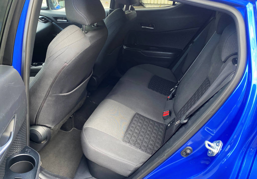 TOYOTA C-HR 1.8 VVTi HSD Trend-image-10