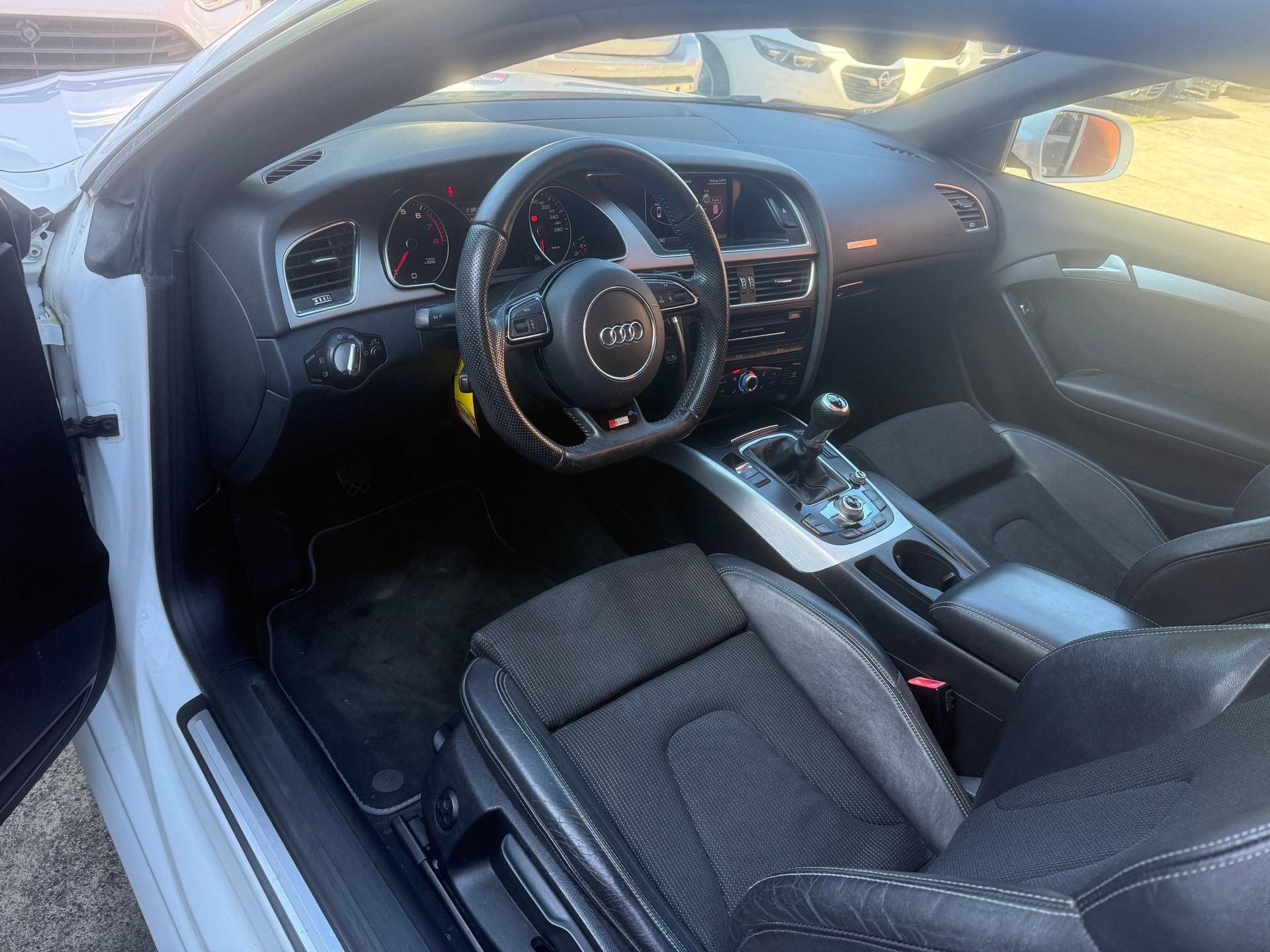 AUDI A5 Coupé 1.8 TFSI-image-5