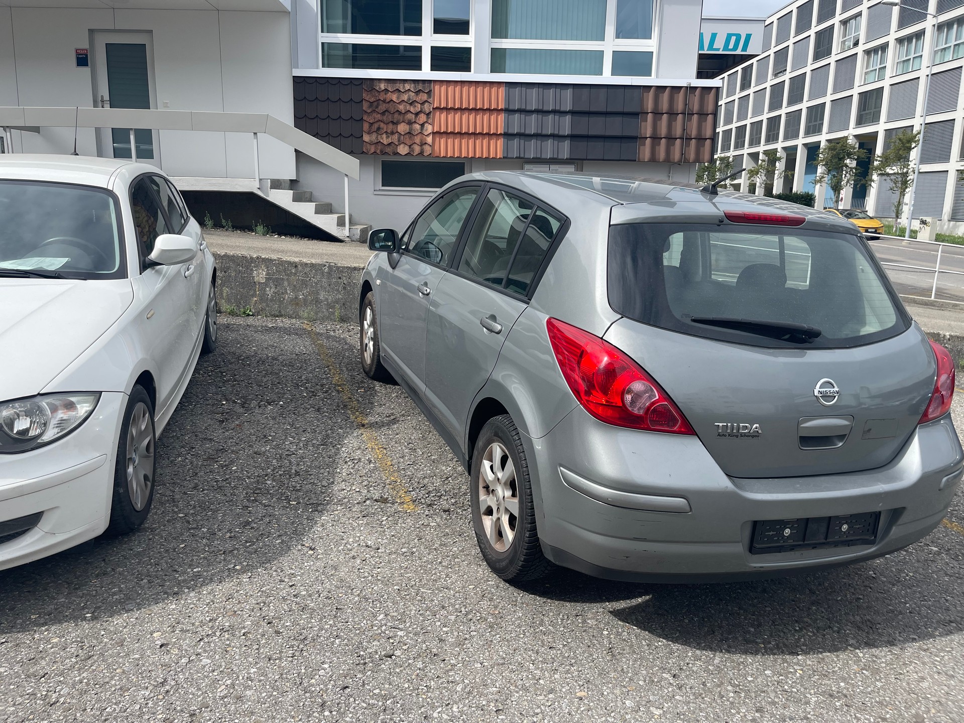 NISSAN Tiida 1.6 acenta-image-2