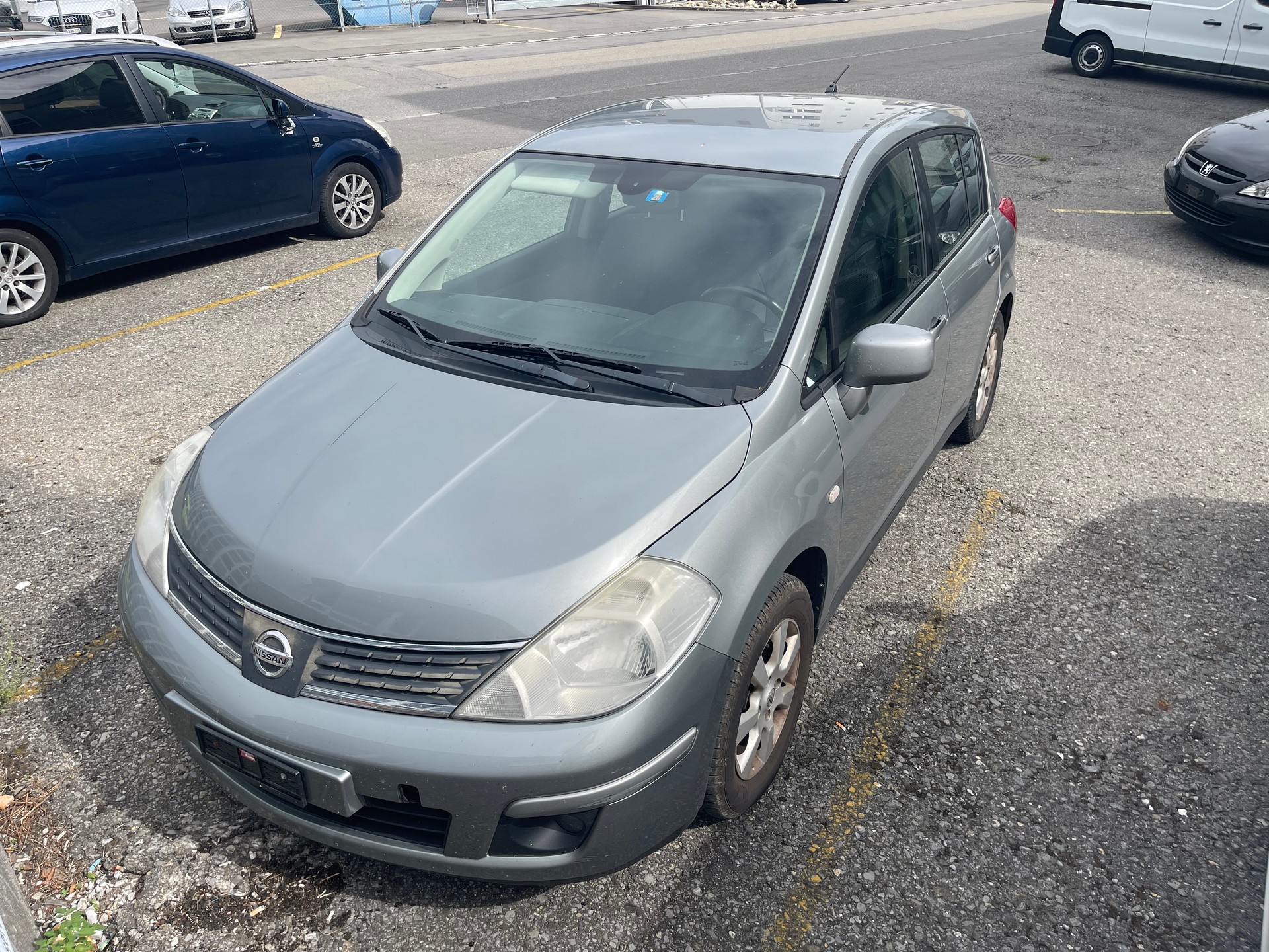 NISSAN Tiida 1.6 acenta