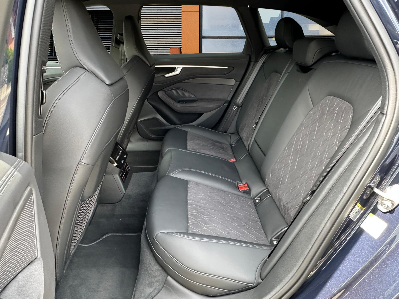 AUDI A6 Avant TDI Quattro S-LINE 150 KW S-Tronic-image-7