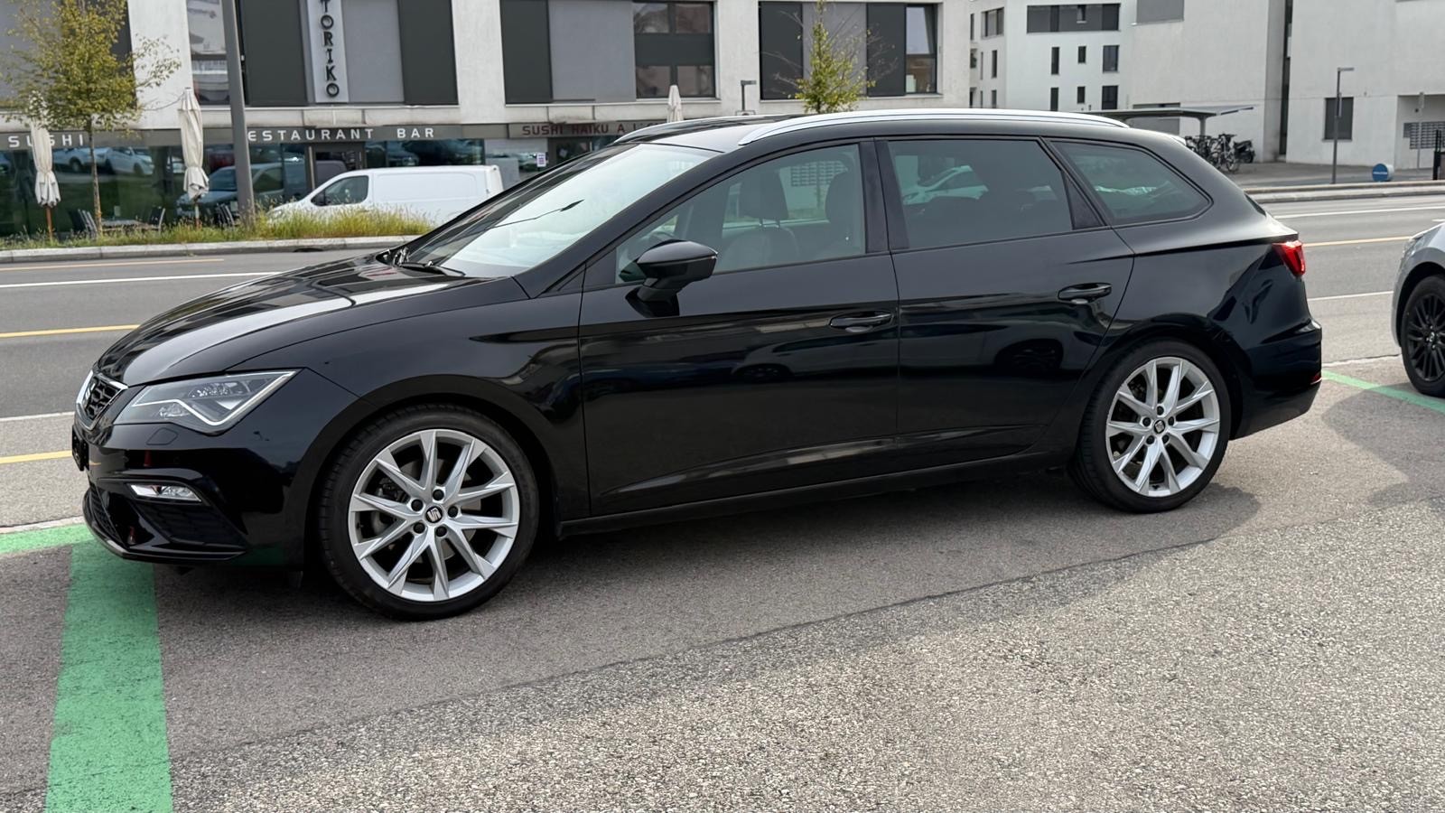 SEAT Leon ST 1.4 TSI ACT FR - Nouvelle Expertise : 25.09.2026 - Crochet d’attelage amovible poids remorquable 1500 Kg-image-10