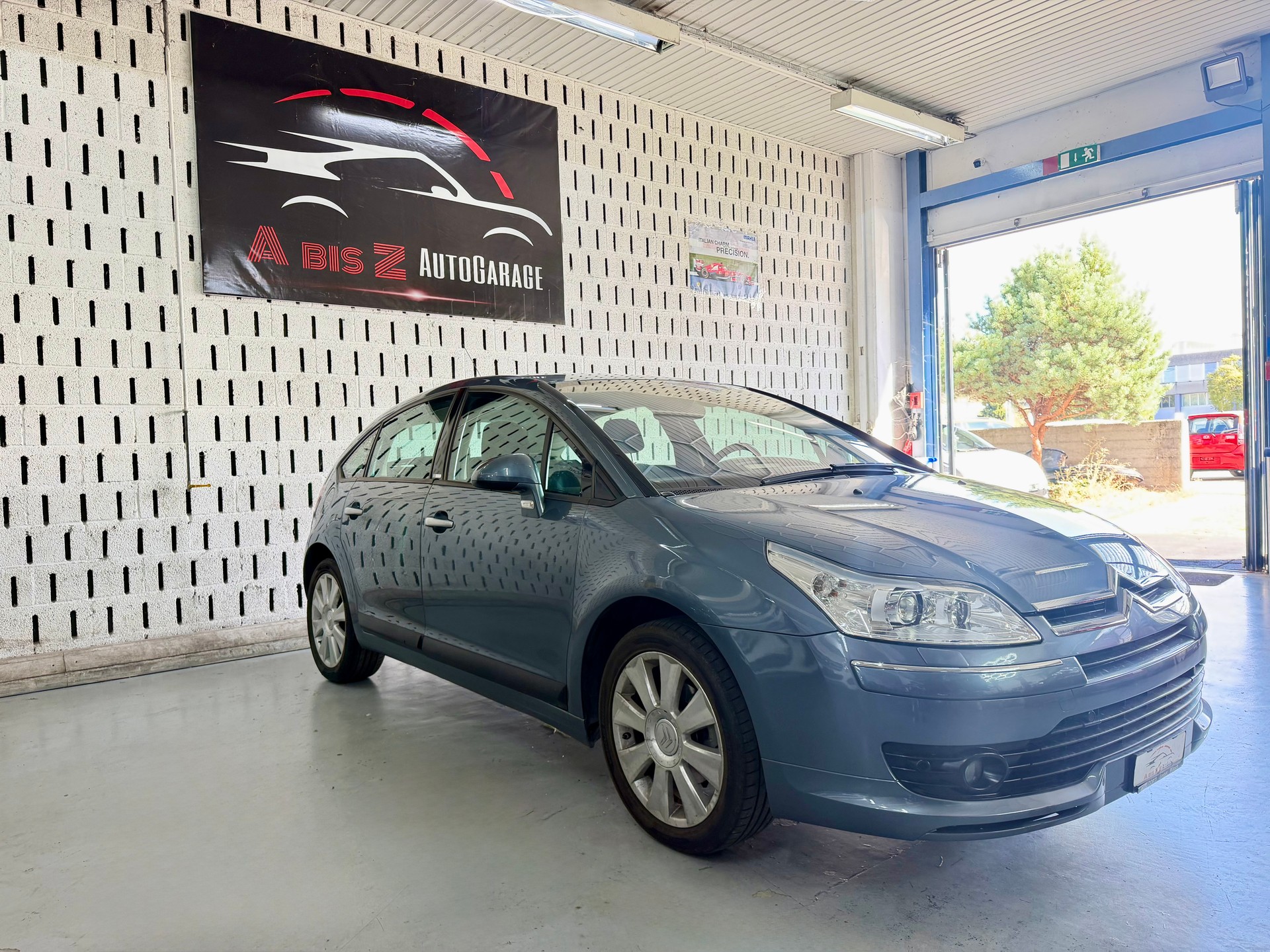 CITROEN C4 Berline 2.0i 16V Exclusive Automatic-showroom-element-2