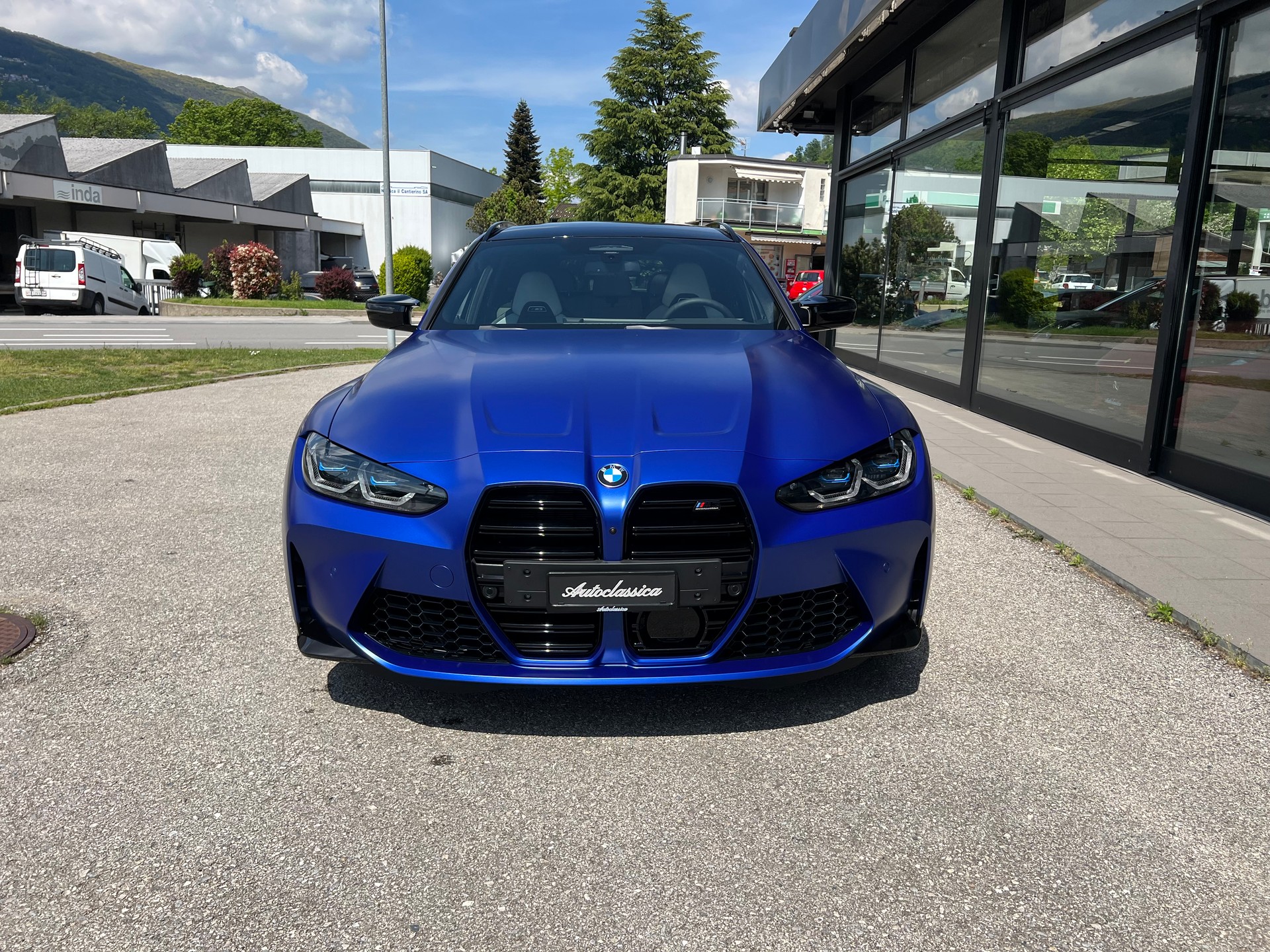 BMW M3 Touring xDrive Competition M-showroom-element-1