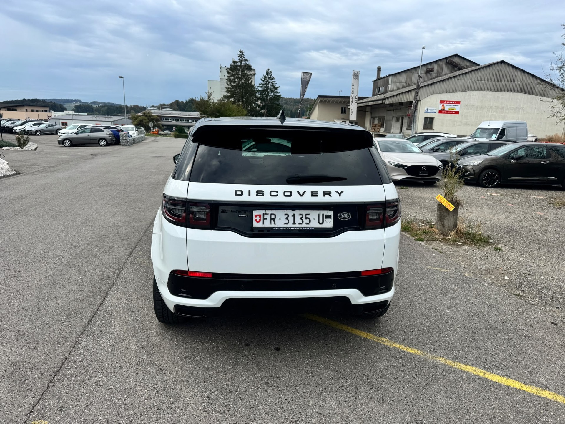 LAND ROVER Discovery Sport R Dyn P300e 1.5 PHEV HSE AT8-showroom-element-3