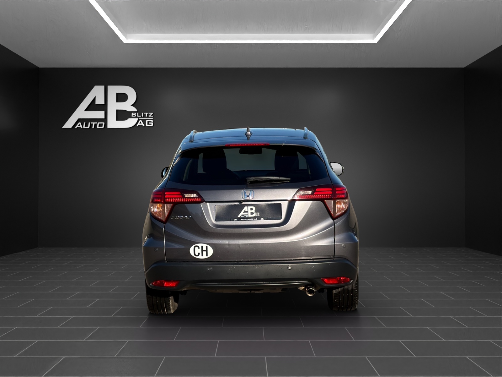HONDA HR-V 1.6i-DTEC Executive-showroom-element-3
