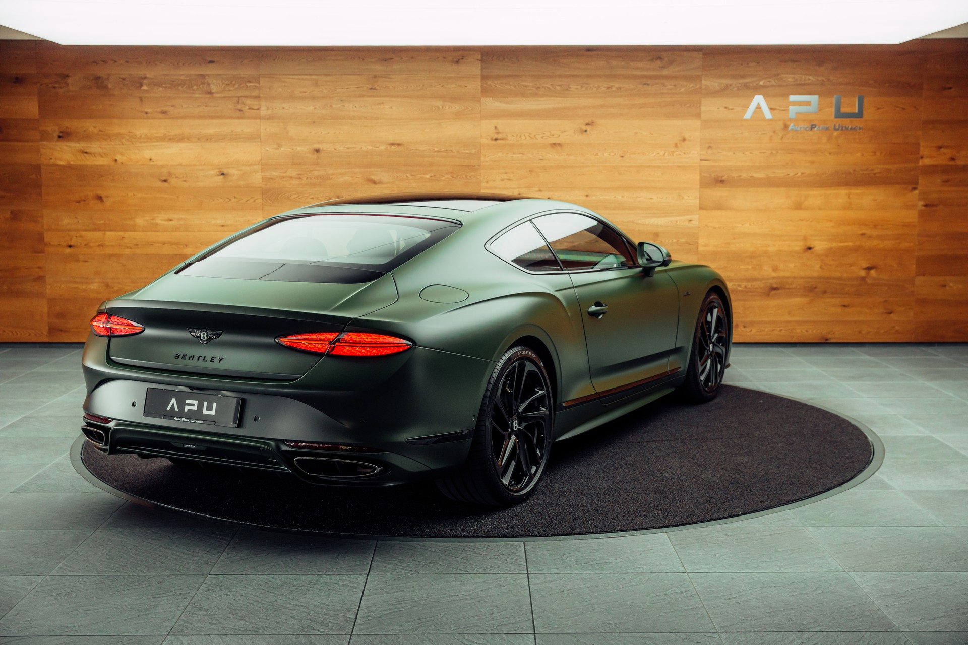 BENTLEY Continental GT 4.0 V8 PHEV Speed British Racing Green Satin-showroom-element-1