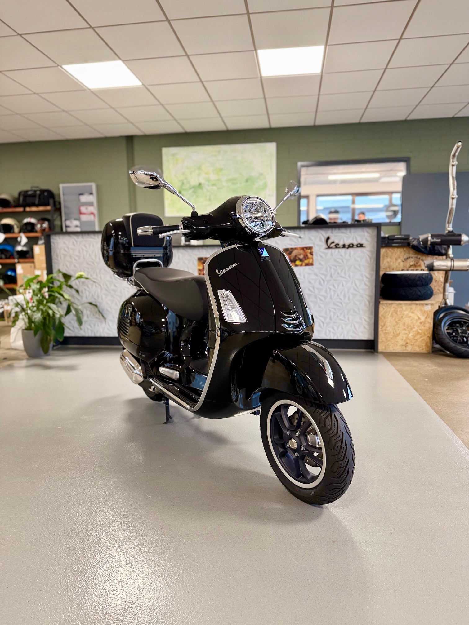 PIAGGIO Vespa GTS 125 Super ABS-image-0