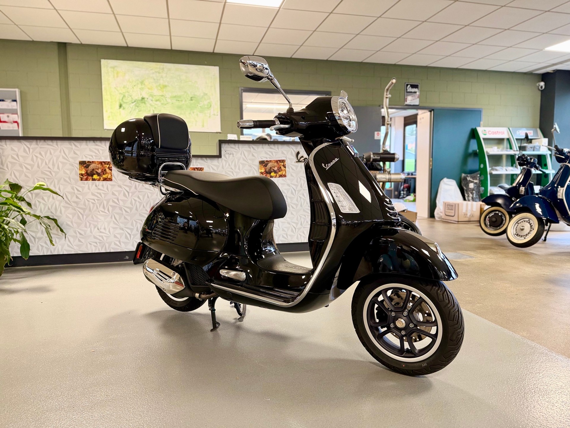 PIAGGIO Vespa GTS 125 Super ABS-image-1