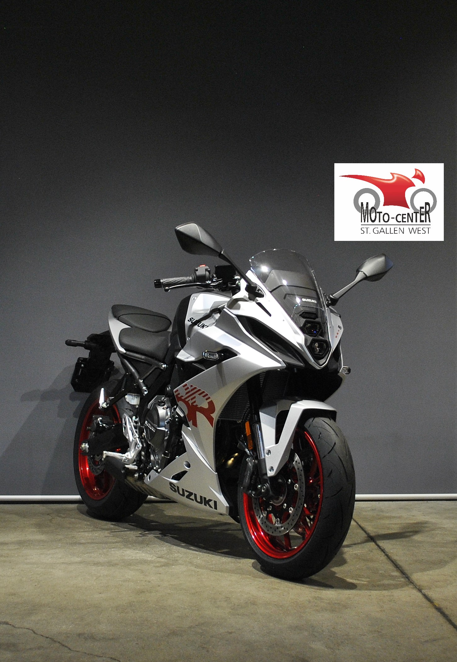 SUZUKI GSX 8 R