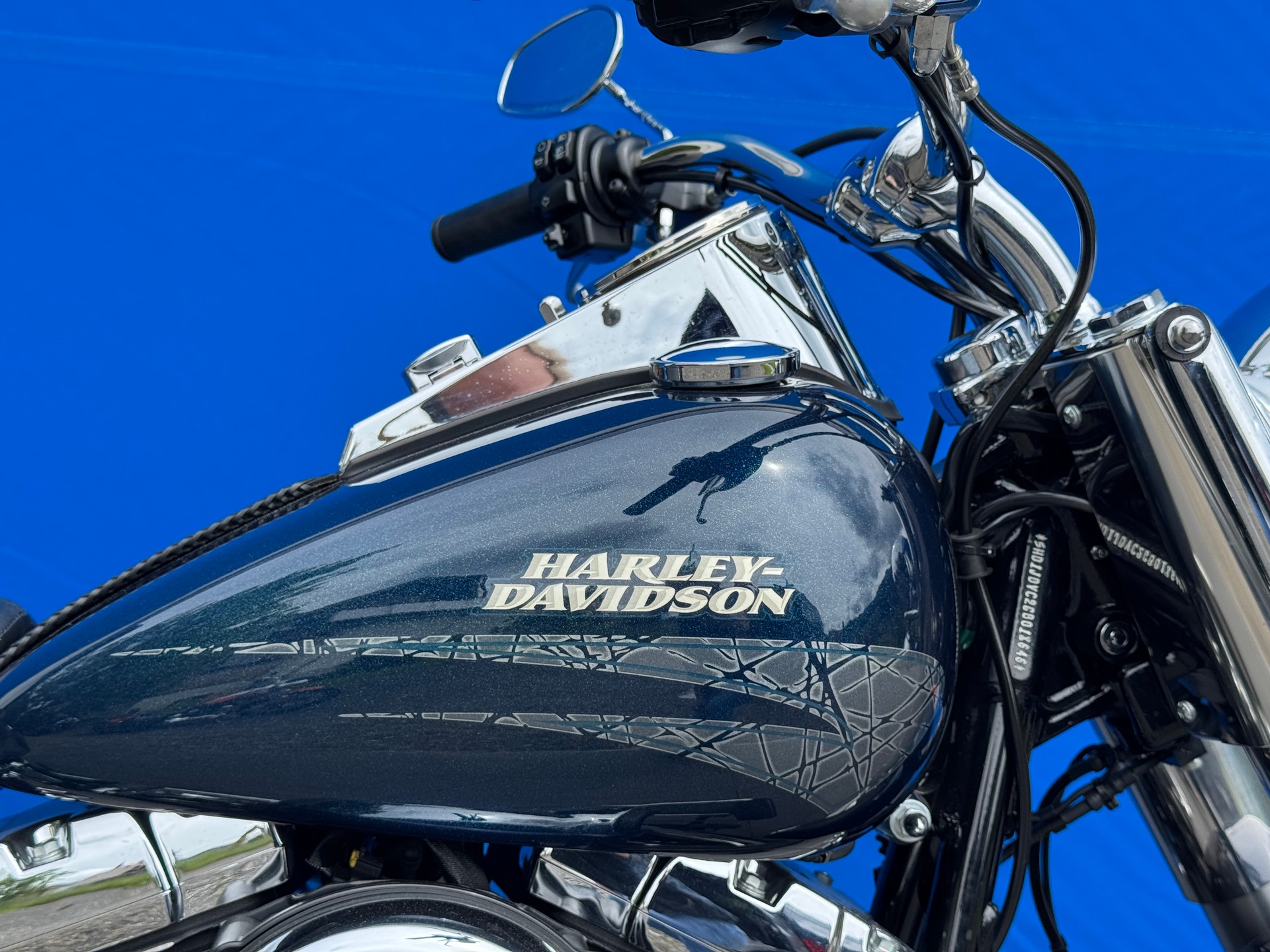 HARLEY-DAVIDSON FLSTN Softail Deluxe ABS-image-2