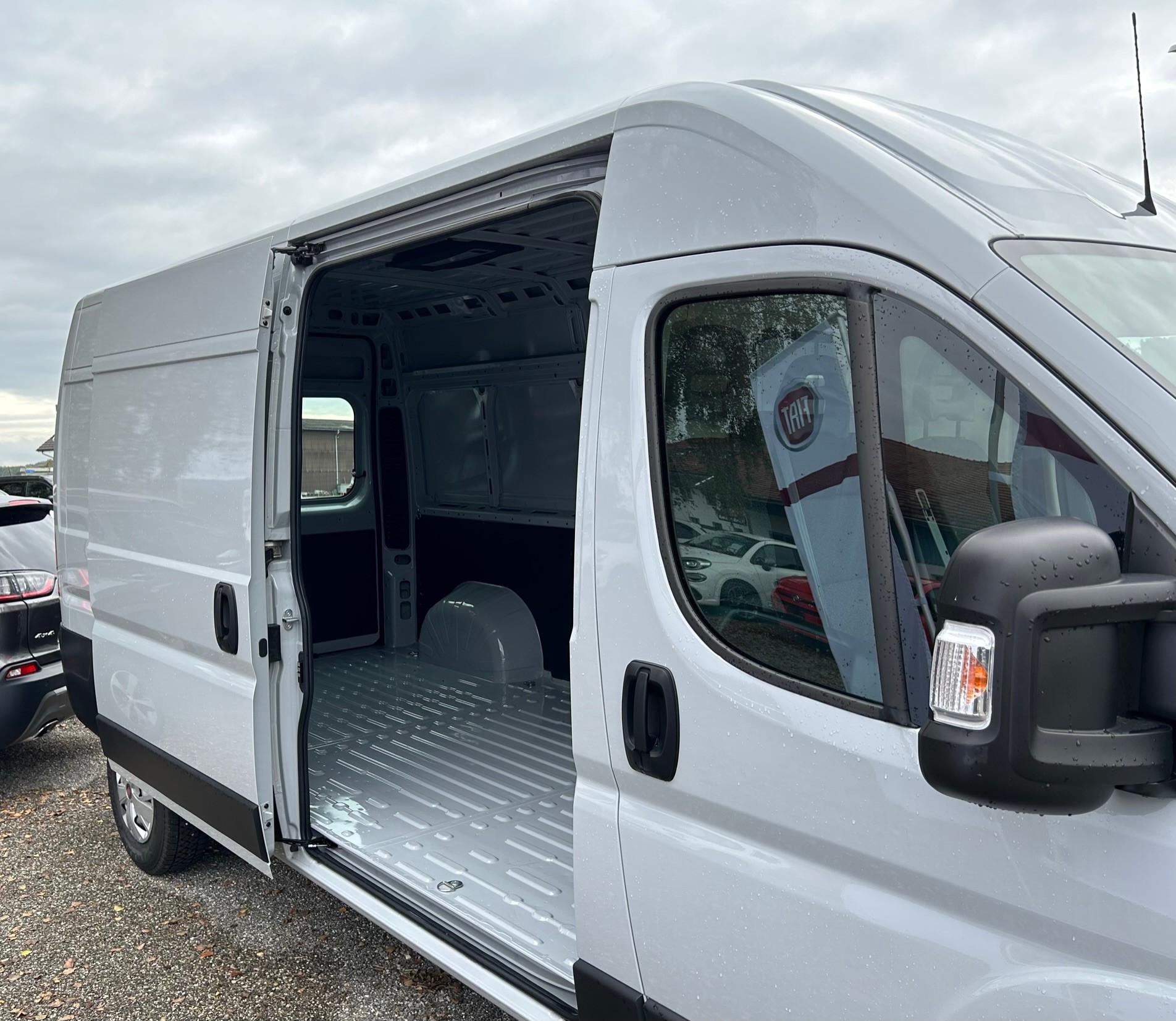 FIAT E-Ducato 47kWh L3H2-image-11