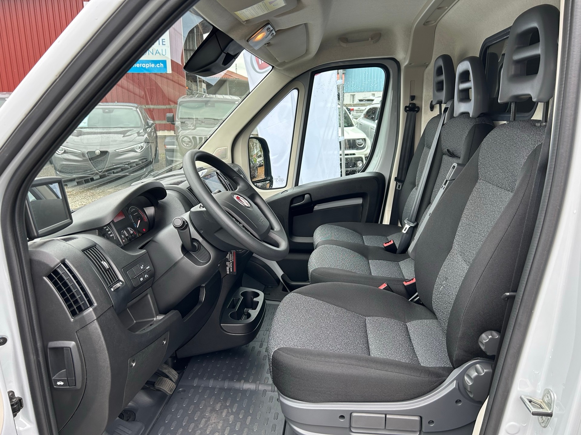 FIAT E-Ducato 47kWh L3H2-showroom-element-1
