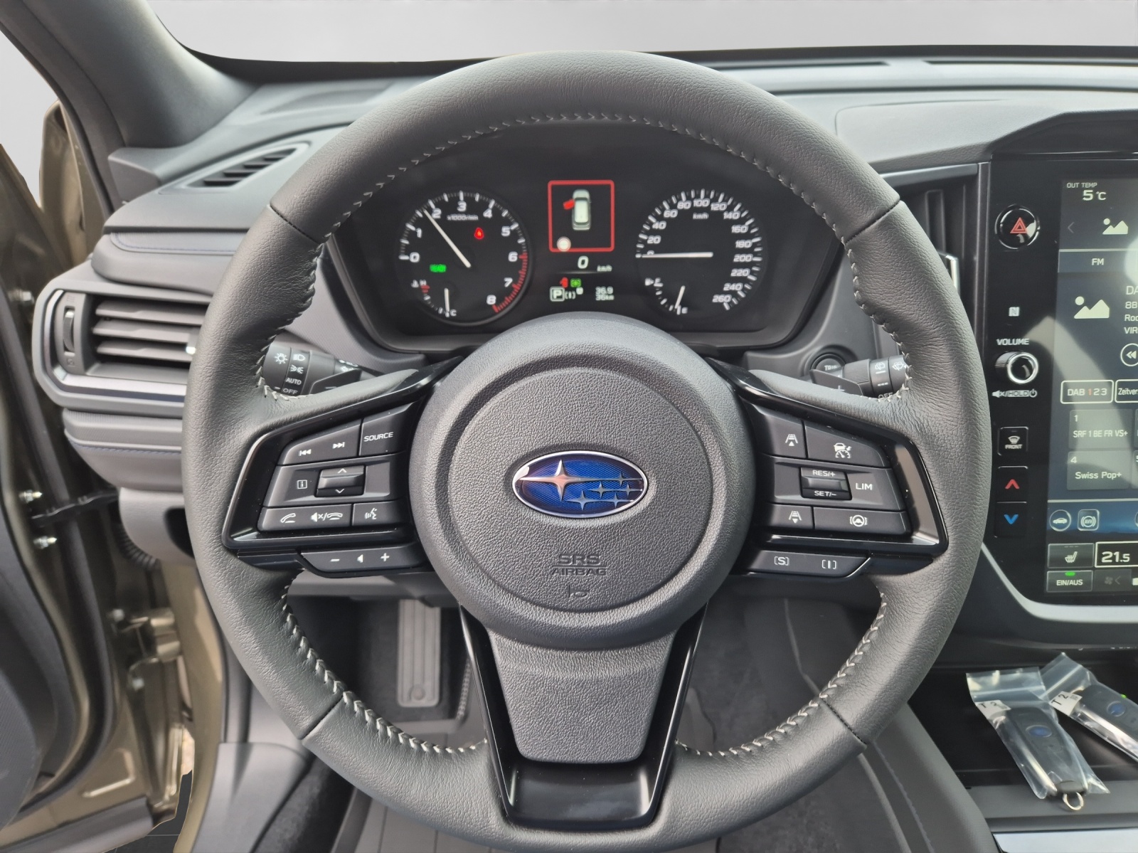 SUBARU Forester 2.0i e-Boxer Swiss Plus Lineartronic-image-9
