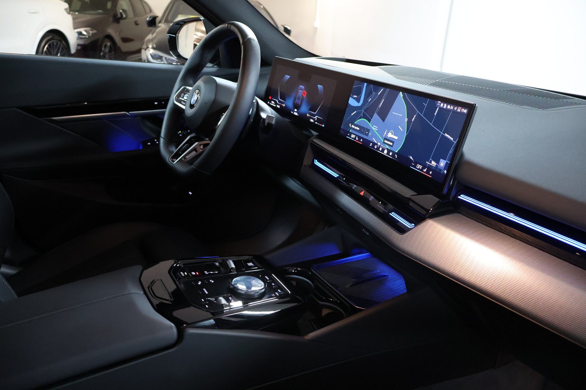 BMW 520d xDrive 48V Touring Pure M Sport Edition-image-14