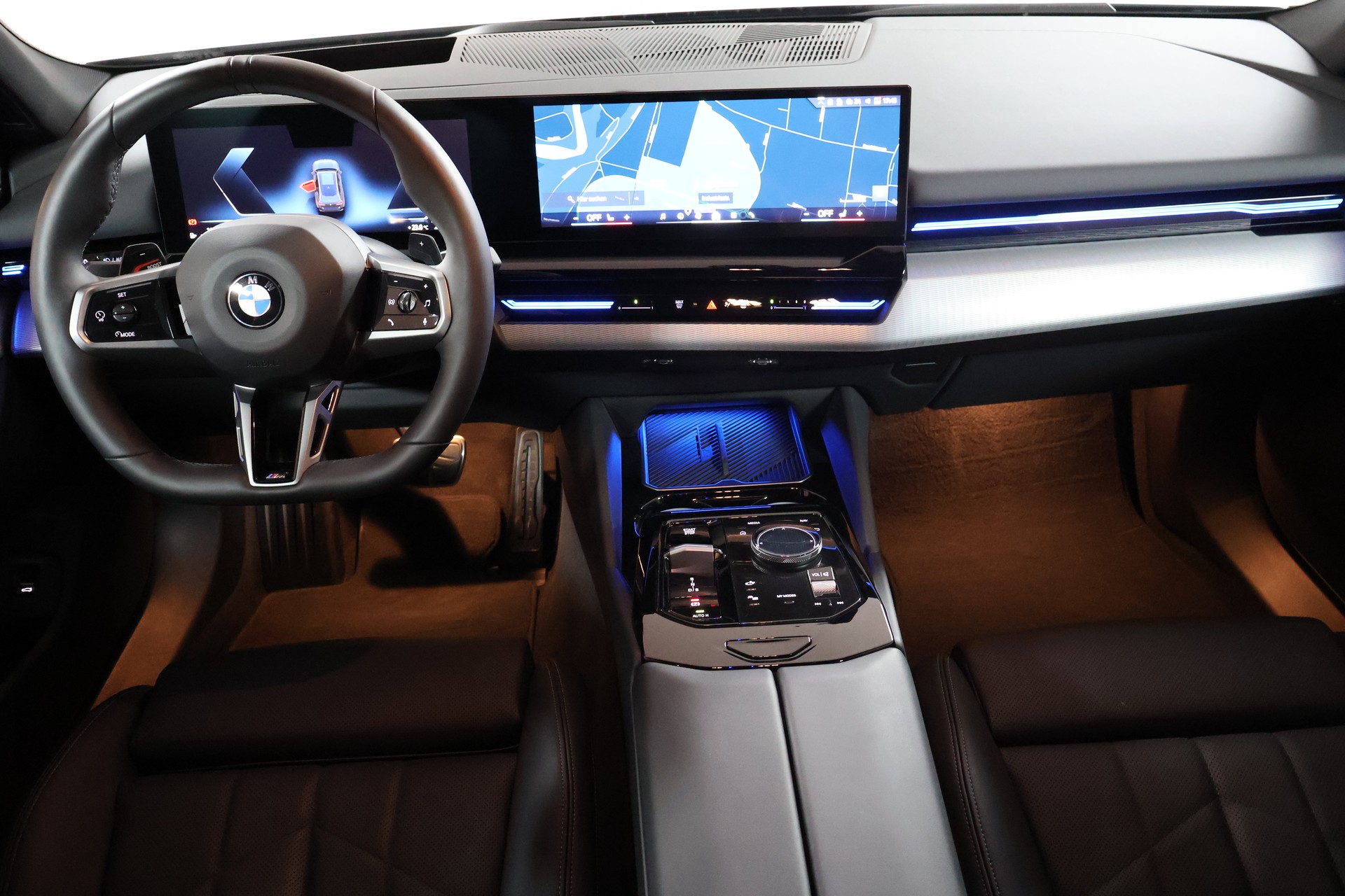BMW 520d xDrive 48V Touring Pure M Sport Edition-image-5