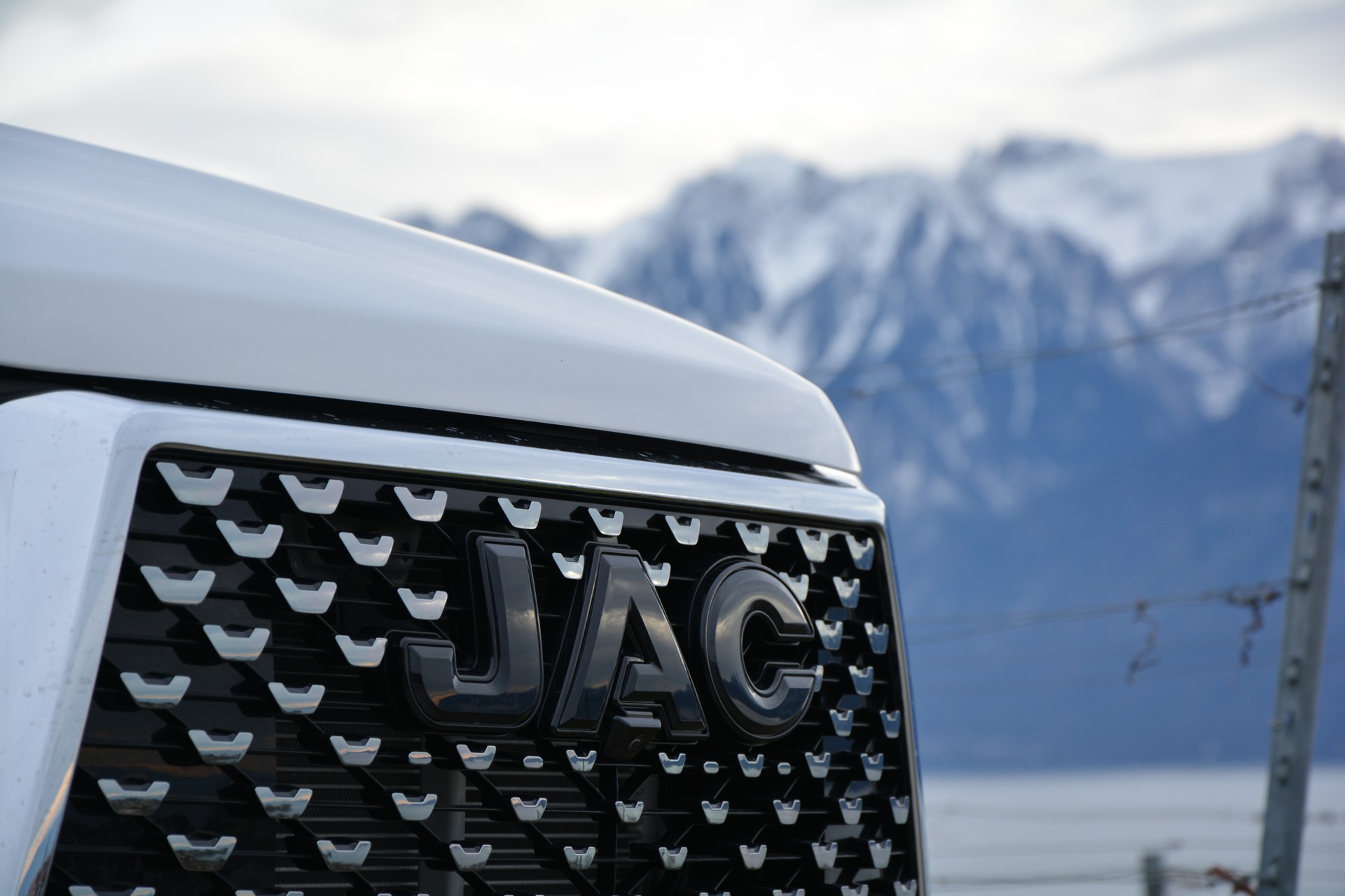 JAC T8 Pro-showroom-element-2