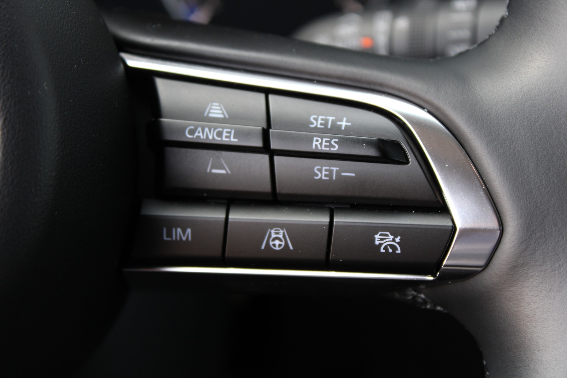 MAZDA CX-30 SKYACTIV-X 186 M Hybrid Takumi AWD-image-17