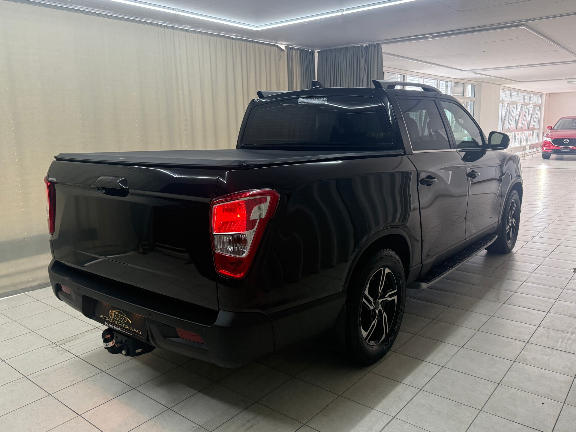 KGM-SsangYong Grand Musso 2.2 Sapphire 4WD A-showroom-element-3