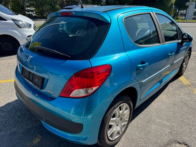 PEUGEOT 207 1.4 Trendy Clim-image-2