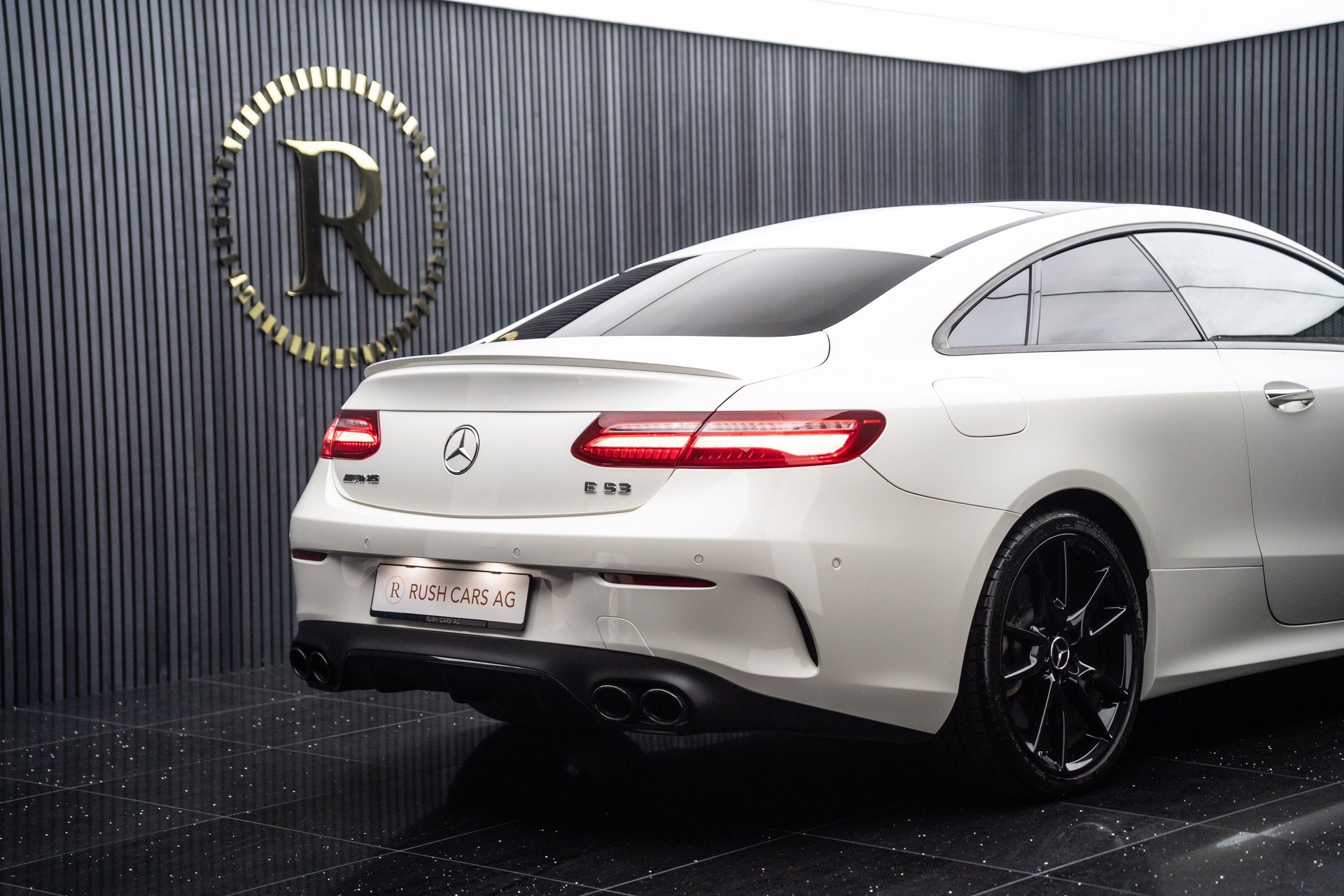 MERCEDES-BENZ E 53 Coupé AMG 4Matic+ 9G-Speedshift TCT-image-17