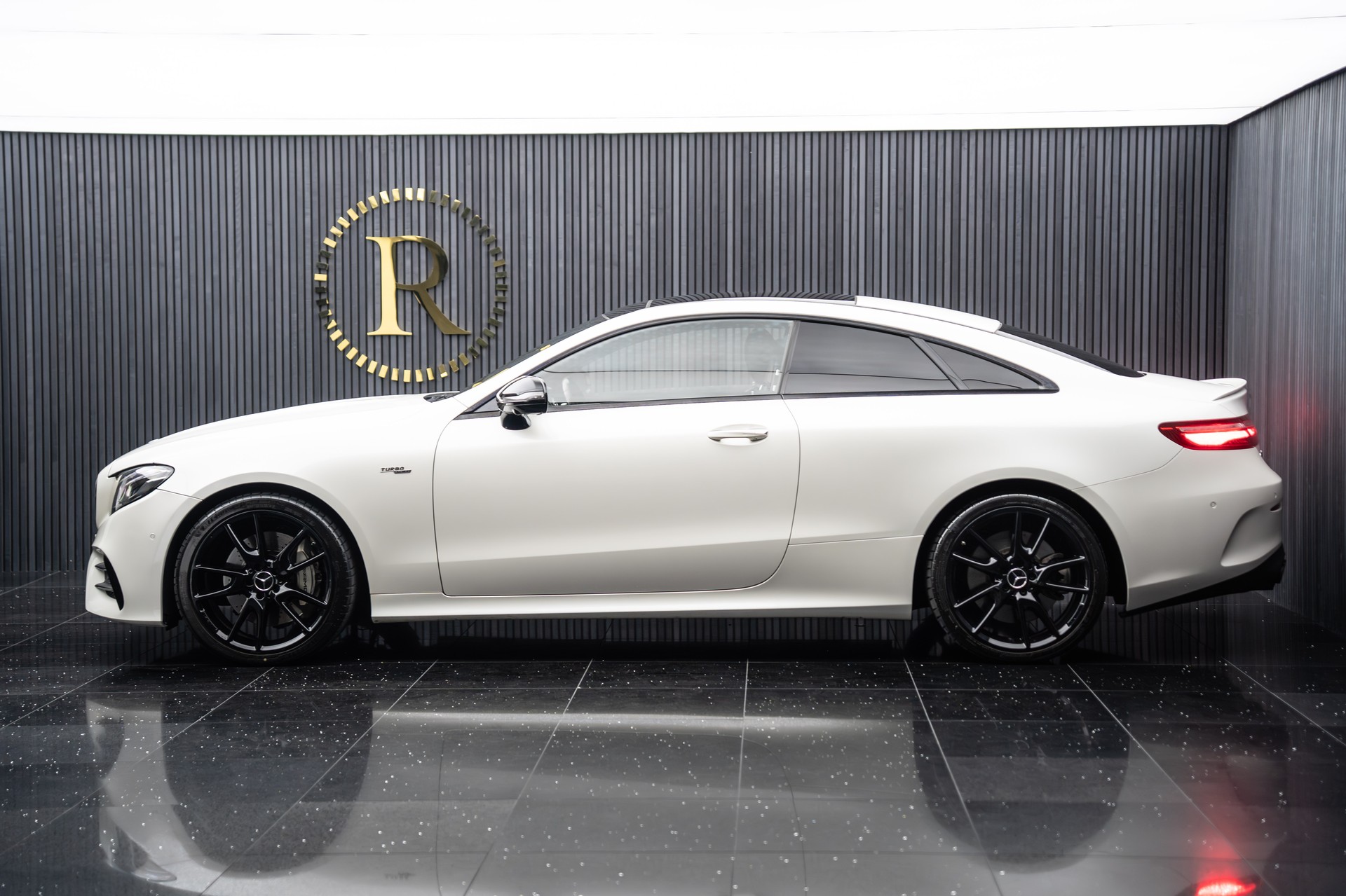MERCEDES-BENZ E 53 Coupé AMG 4Matic+ 9G-Speedshift TCT-showroom-element-2