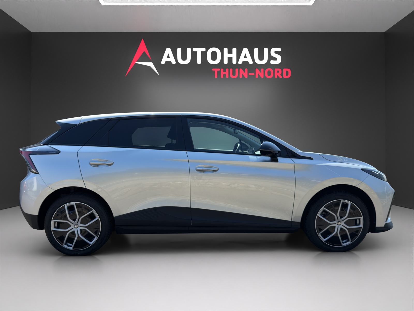 MG 4 64kWh Luxury-image-4