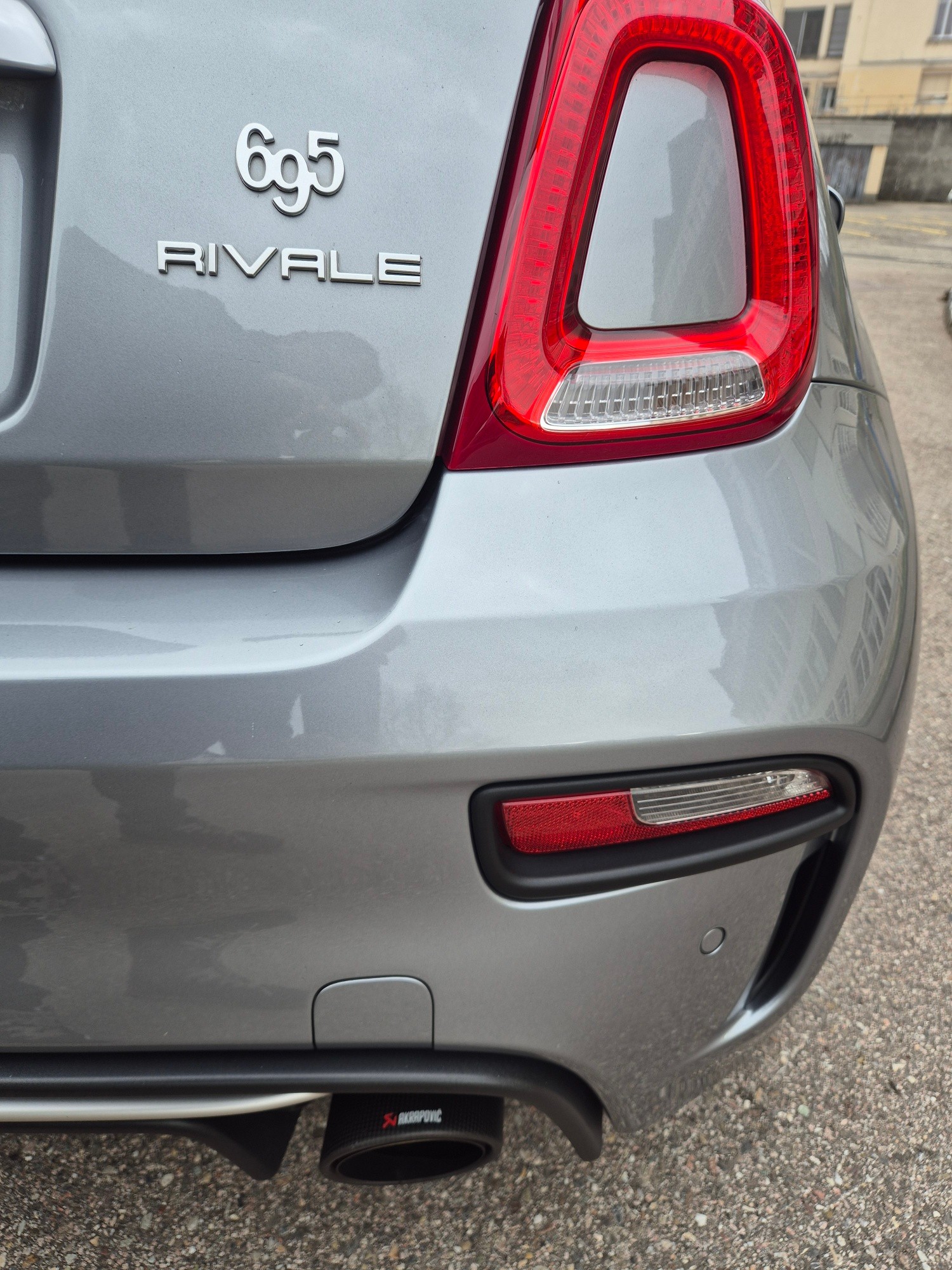 FIAT 695 1.4 16V Turbo Abarth Rivale-image-8