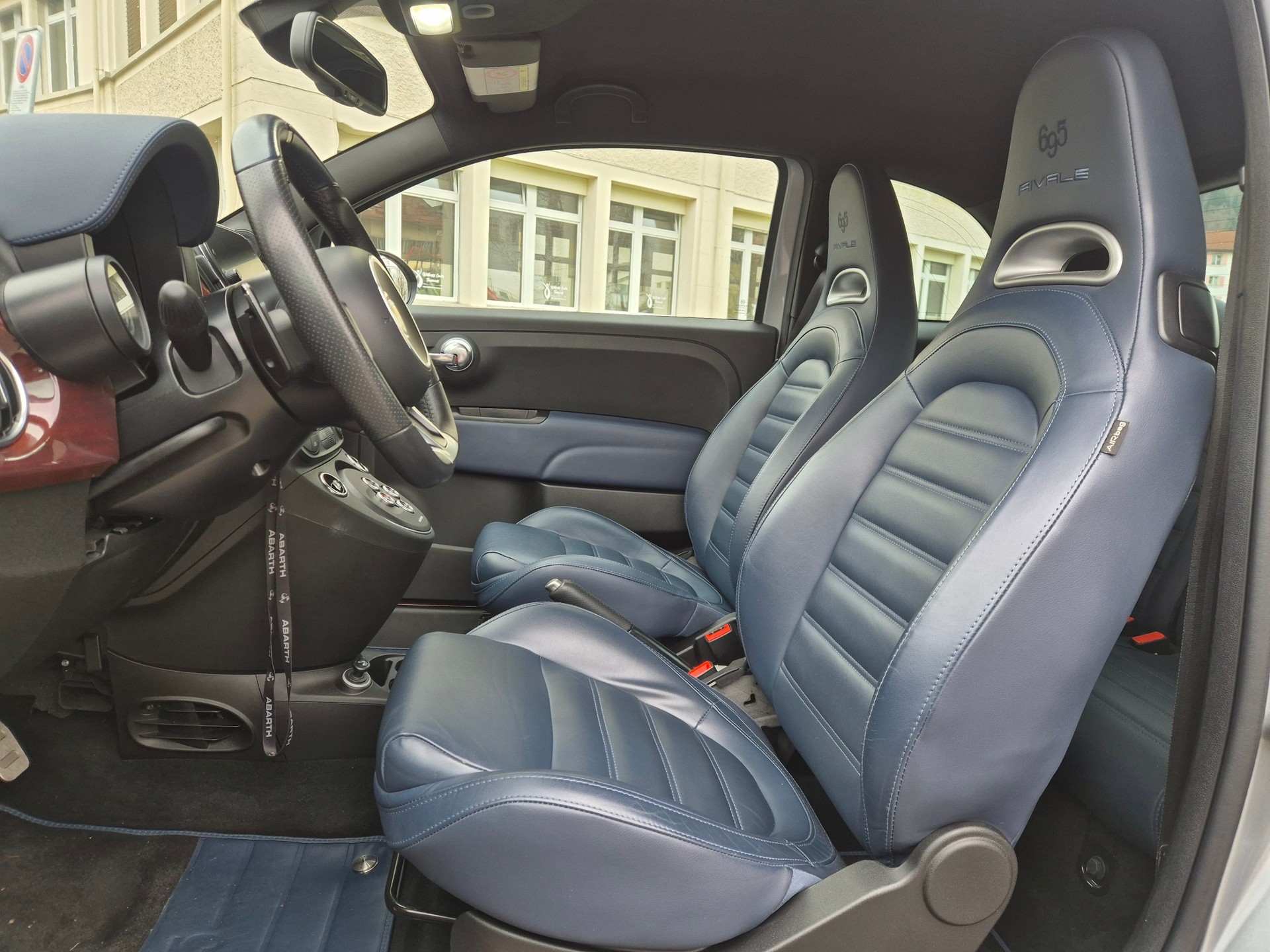 FIAT 695 1.4 16V Turbo Abarth Rivale-image-9