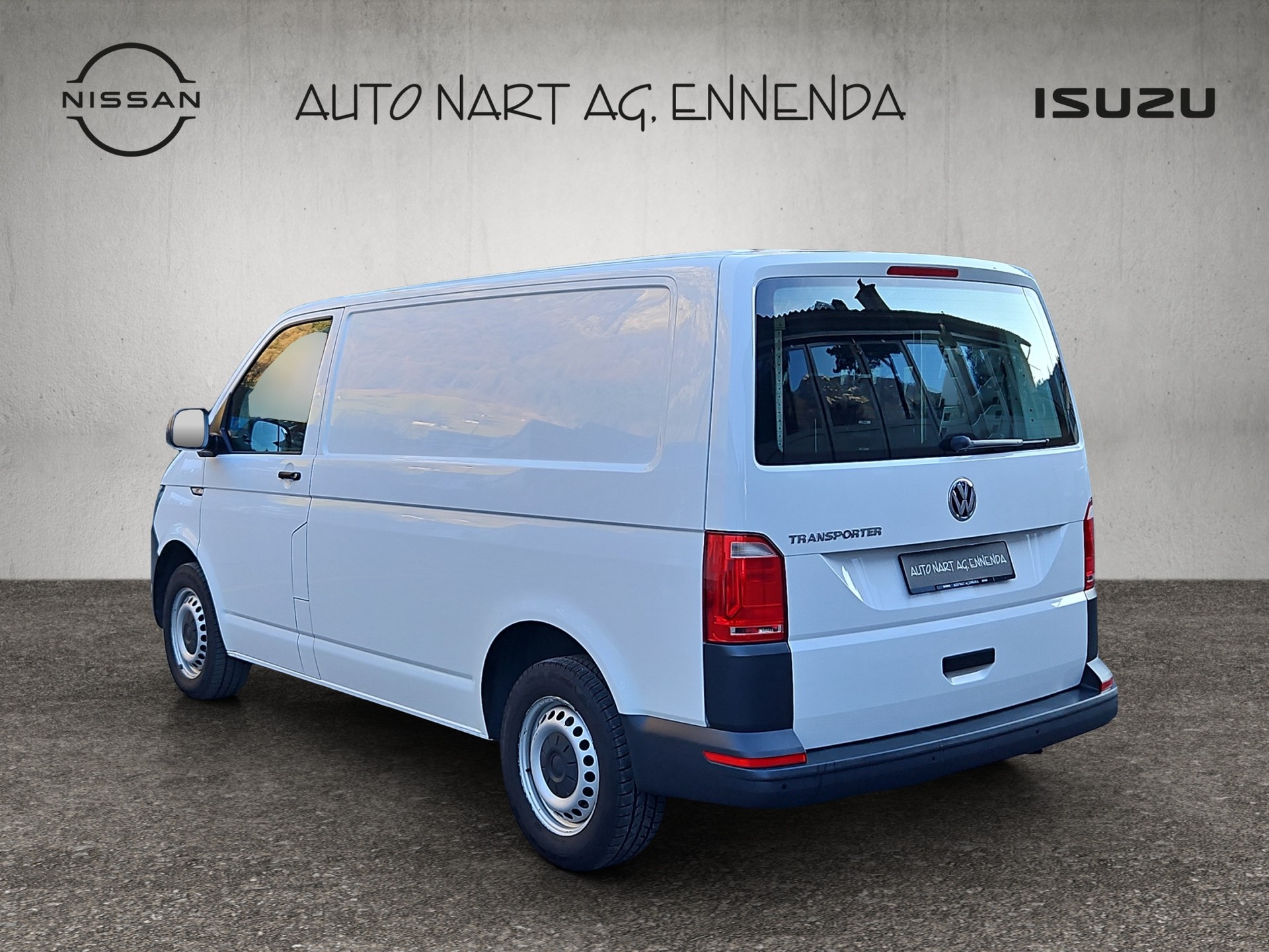 VW T6 Transporter 2.0 TDI - Innenausbau-showroom-element-2