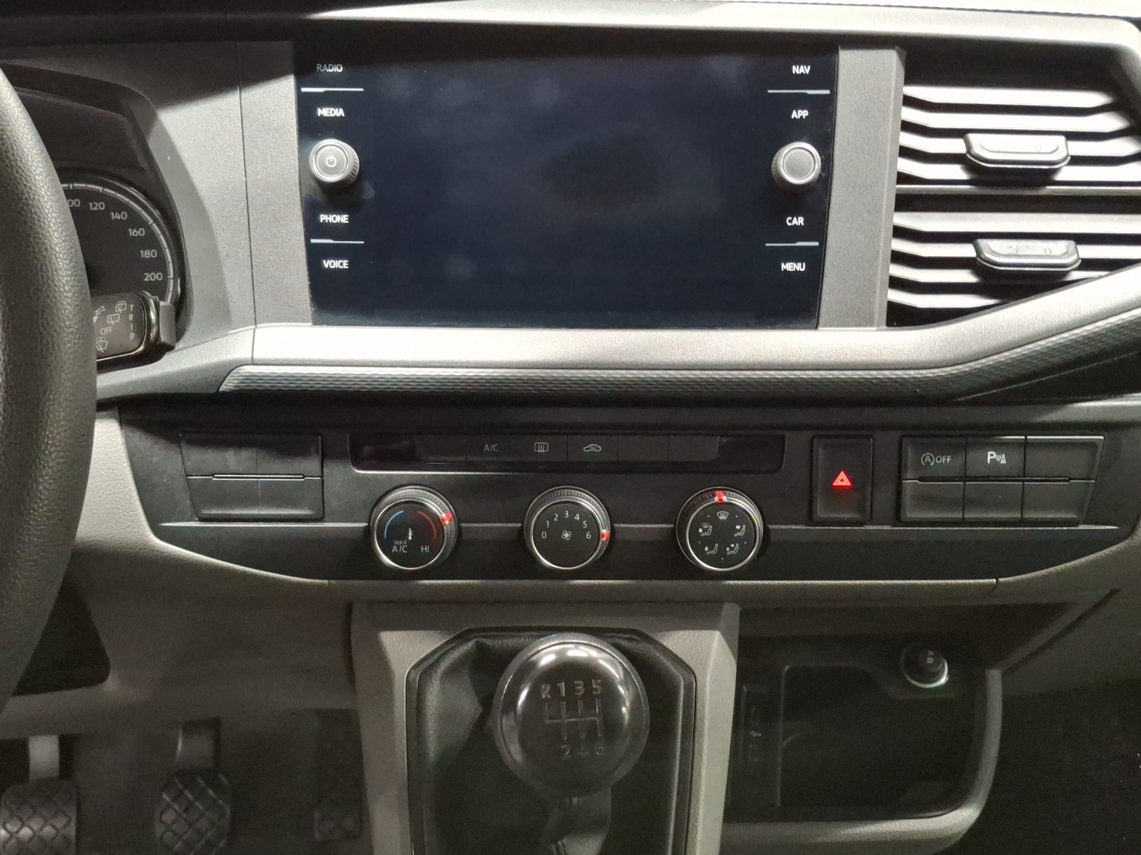 VW T6.1 2.0 TDI 4Motion-image-10