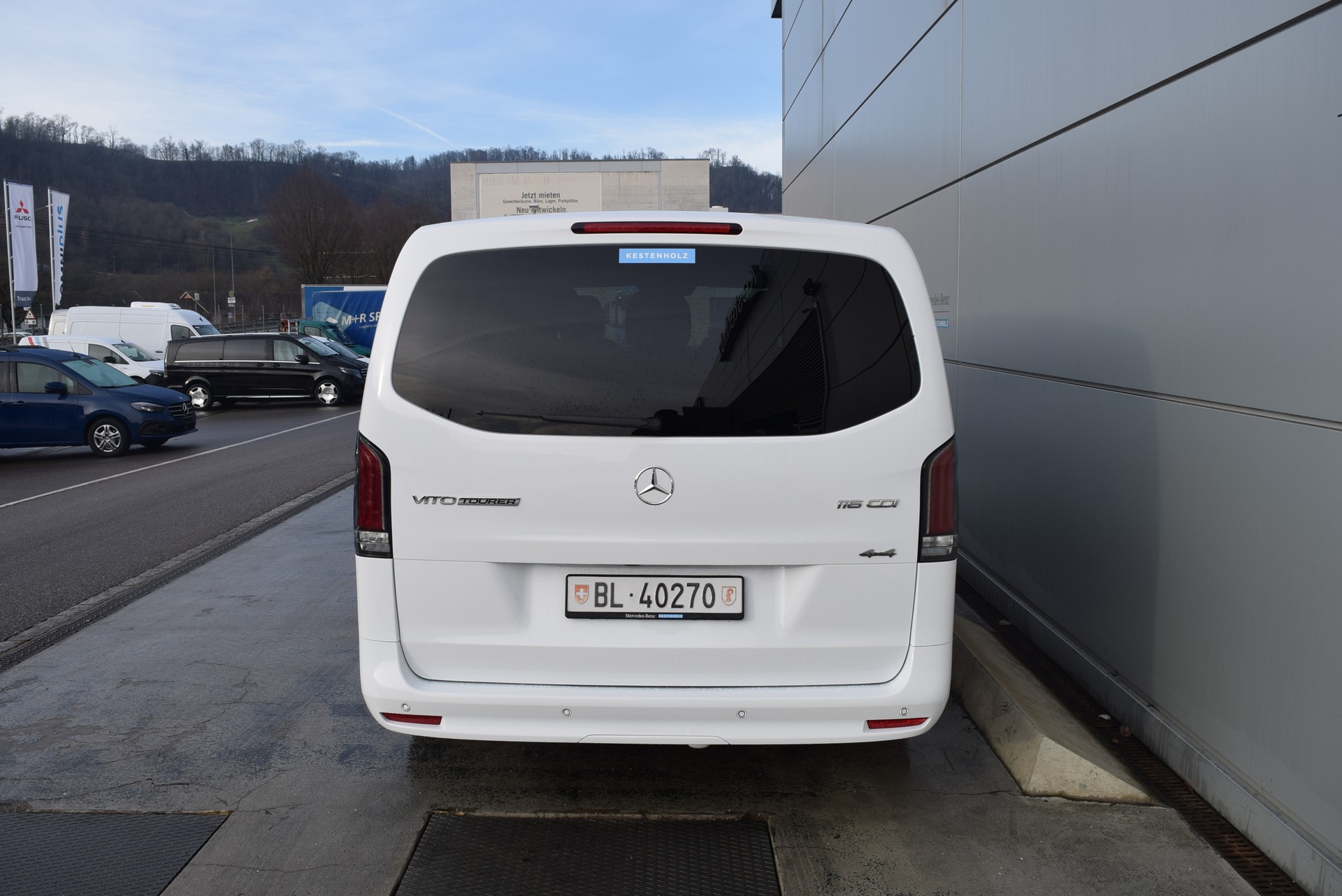 MERCEDES-BENZ Vito 116 CDI Lang Tourer 9G-Tronic 4M Select-image-4