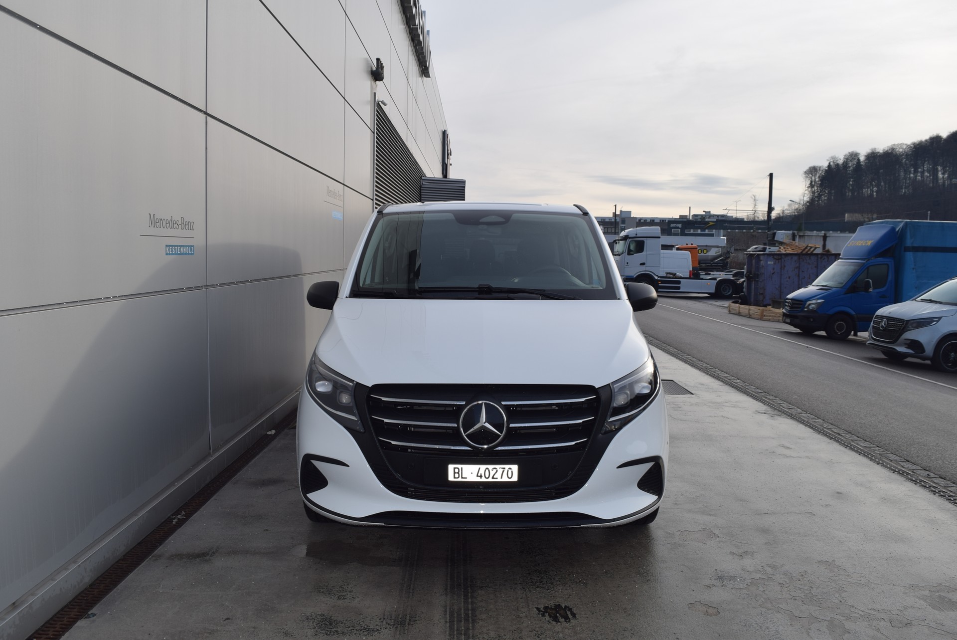 MERCEDES-BENZ Vito 116 CDI Lang Tourer 9G-Tronic 4M Select-showroom-element-1
