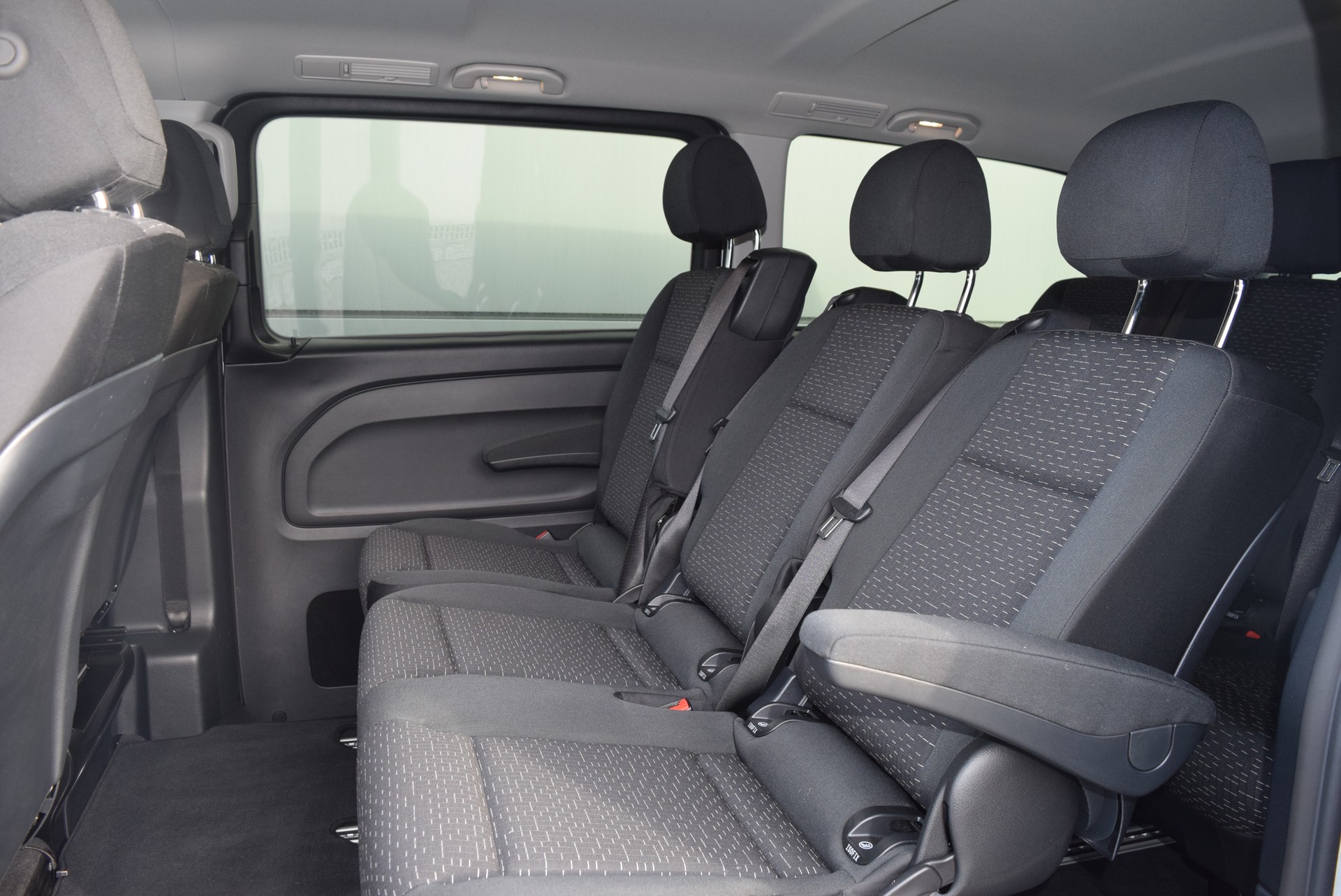 MERCEDES-BENZ Vito 116 CDI Lang Tourer 9G-Tronic 4M Select-image-8