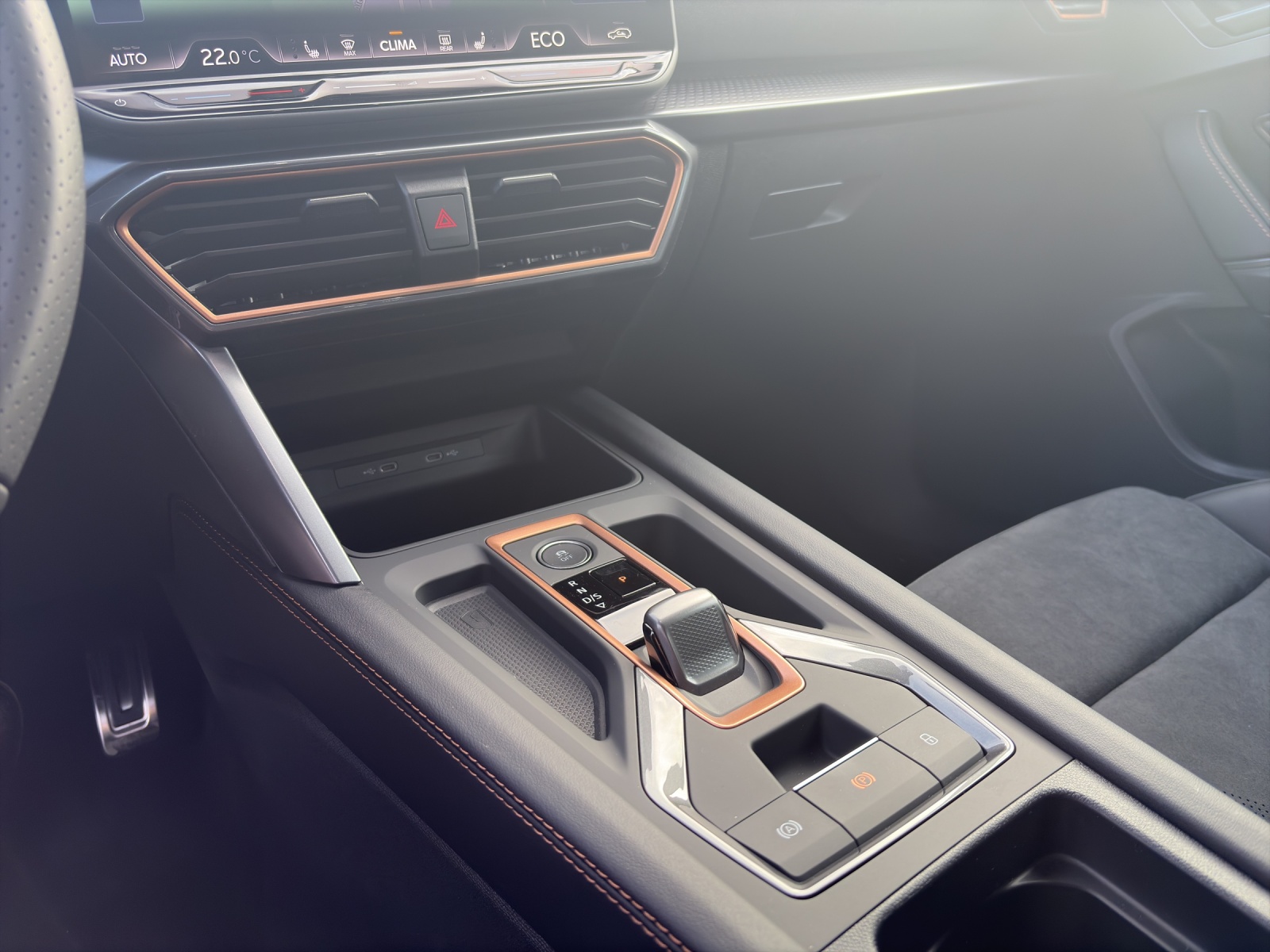 CUPRA Formentor 1.5 eHybrid VZ DSG-image-12