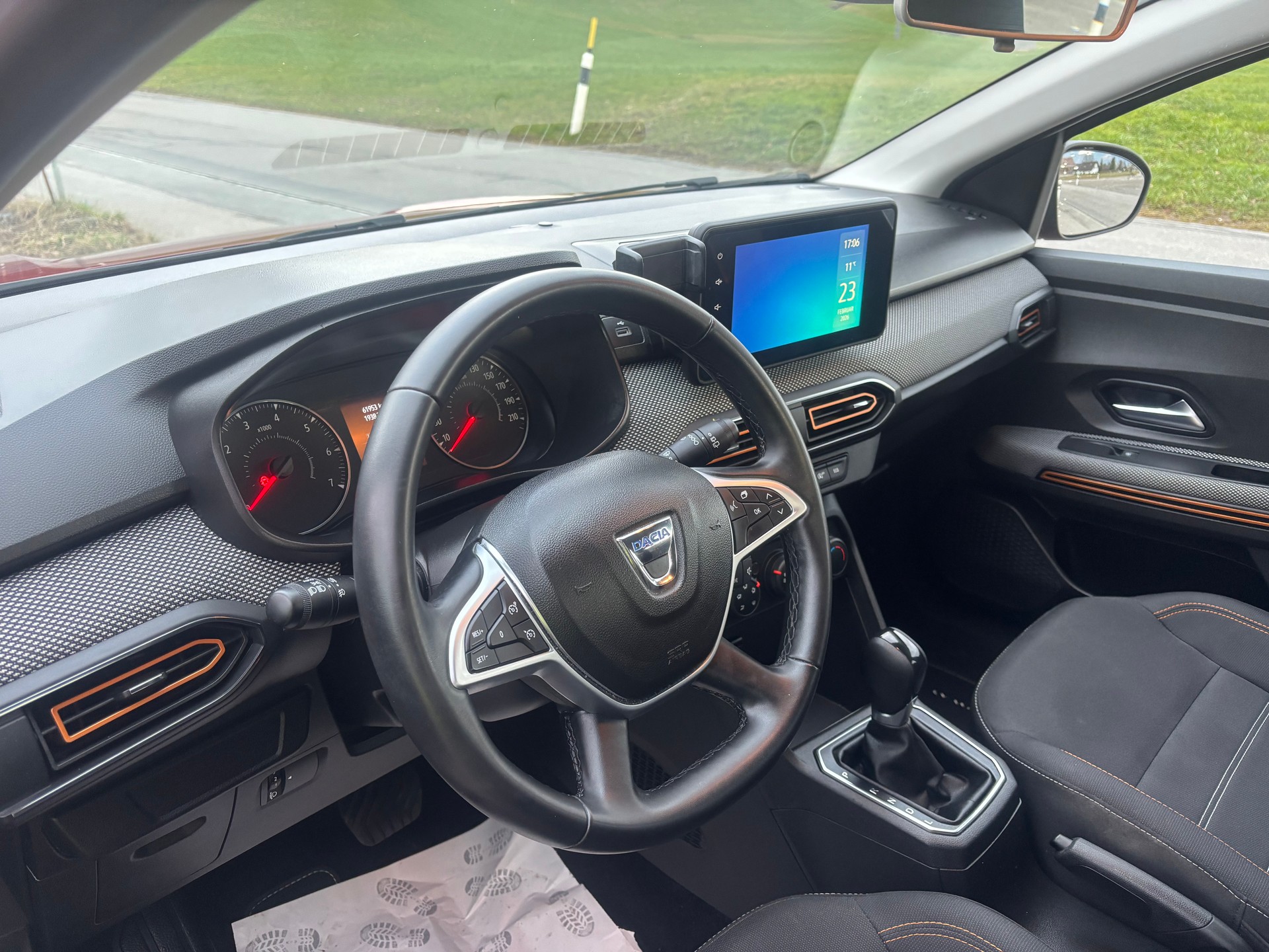 DACIA Sandero TCe 90 Comfort CVT-image-7