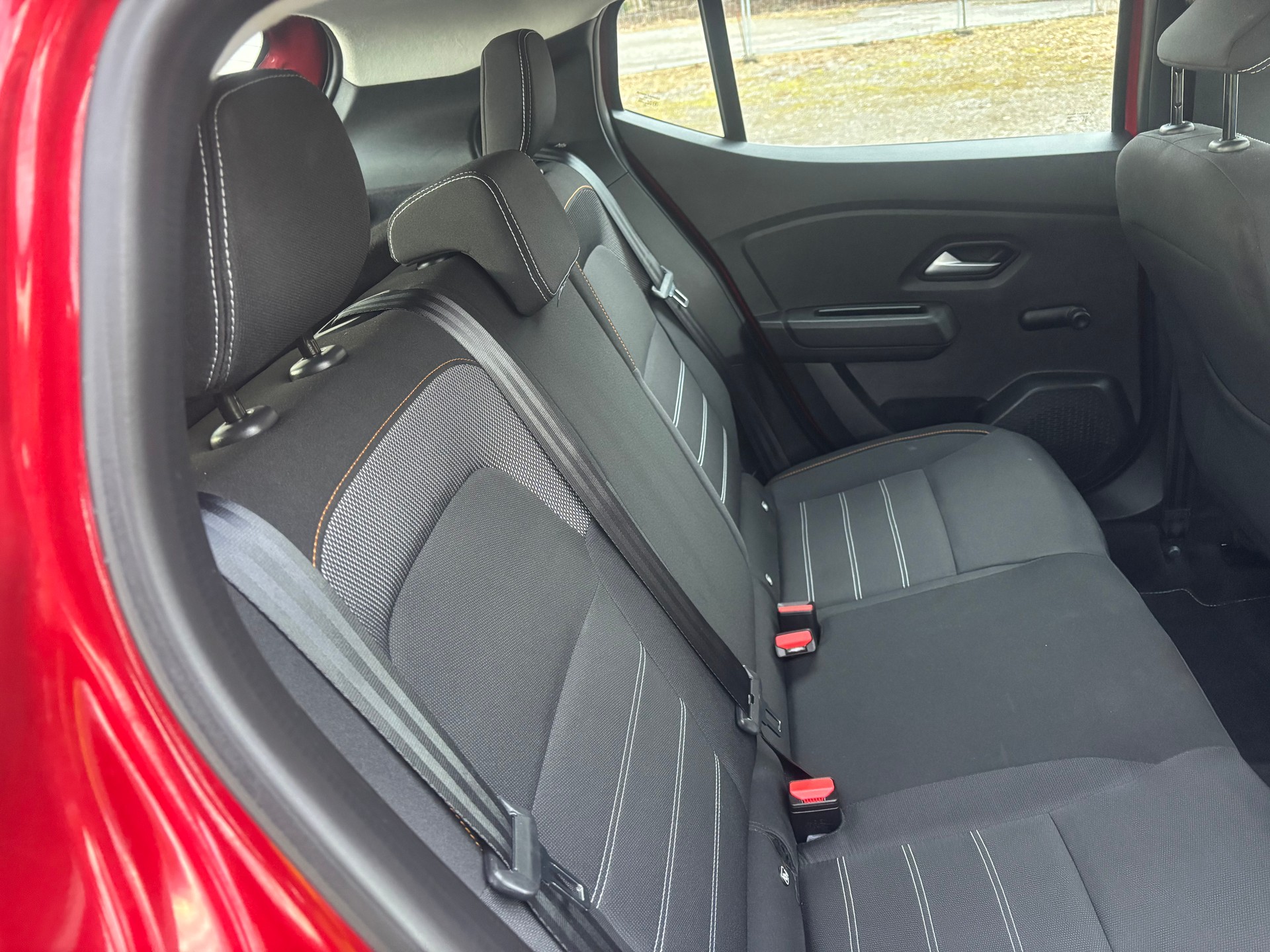 DACIA Sandero TCe 90 Comfort CVT-image-9