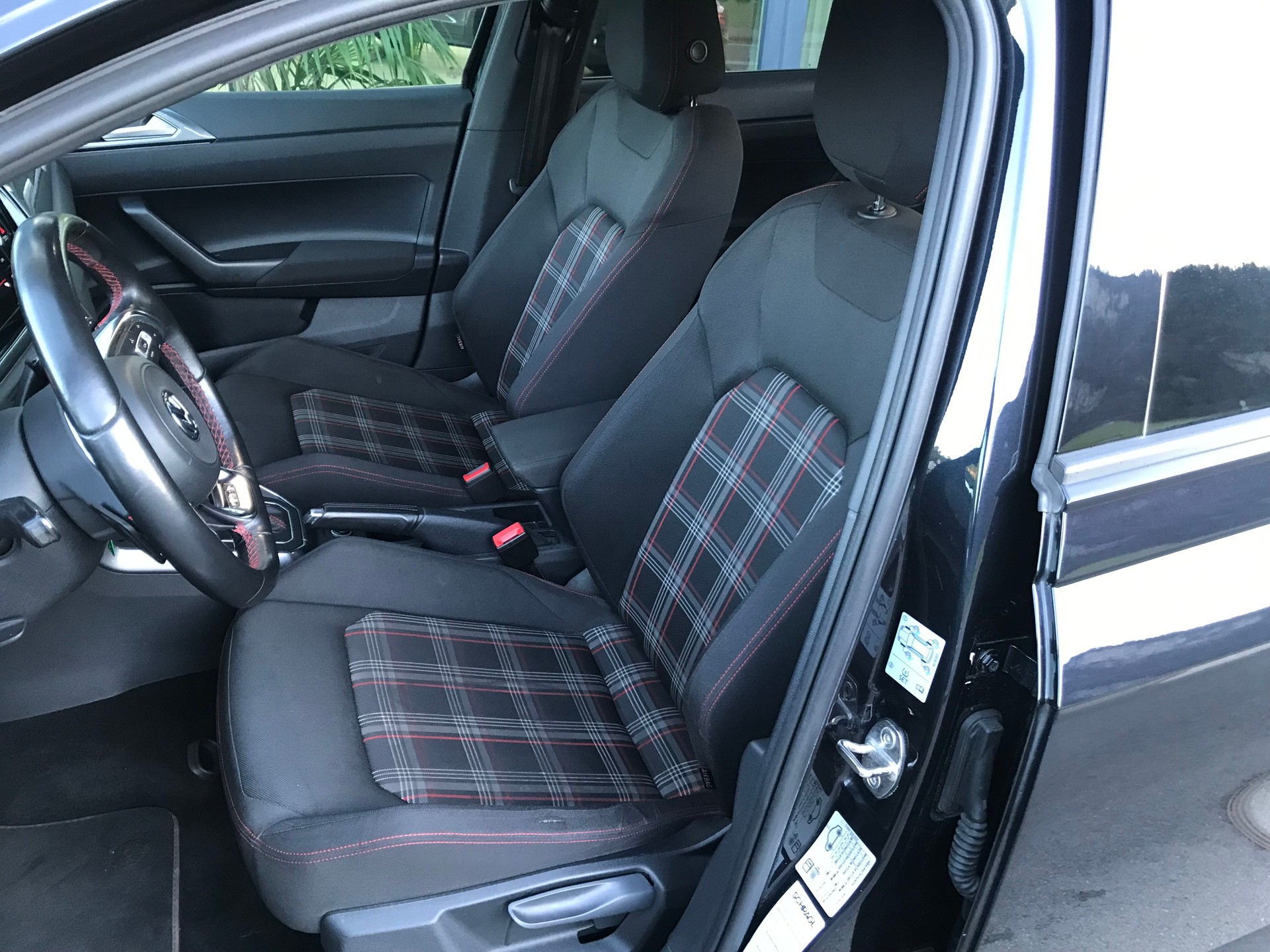 VW Polo 2.0 TSI GTI DSG-image-6
